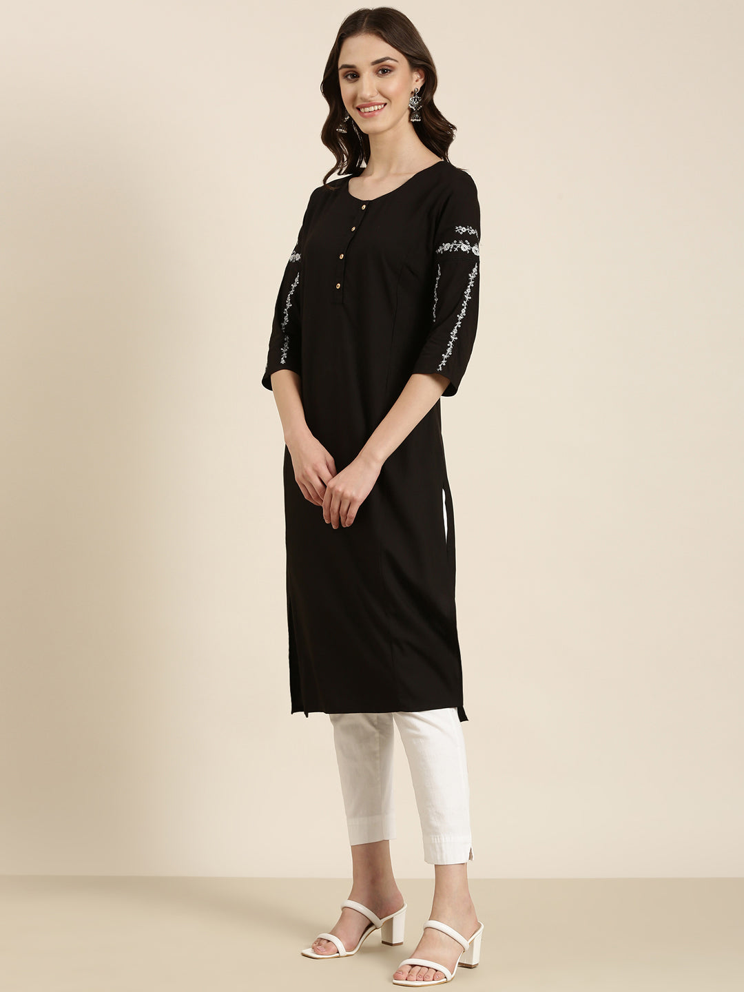 Women Black Solid Straight Kurta