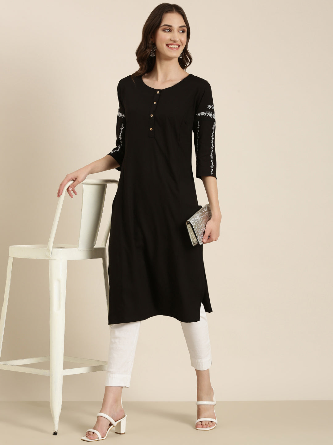 Women Black Solid Straight Kurta