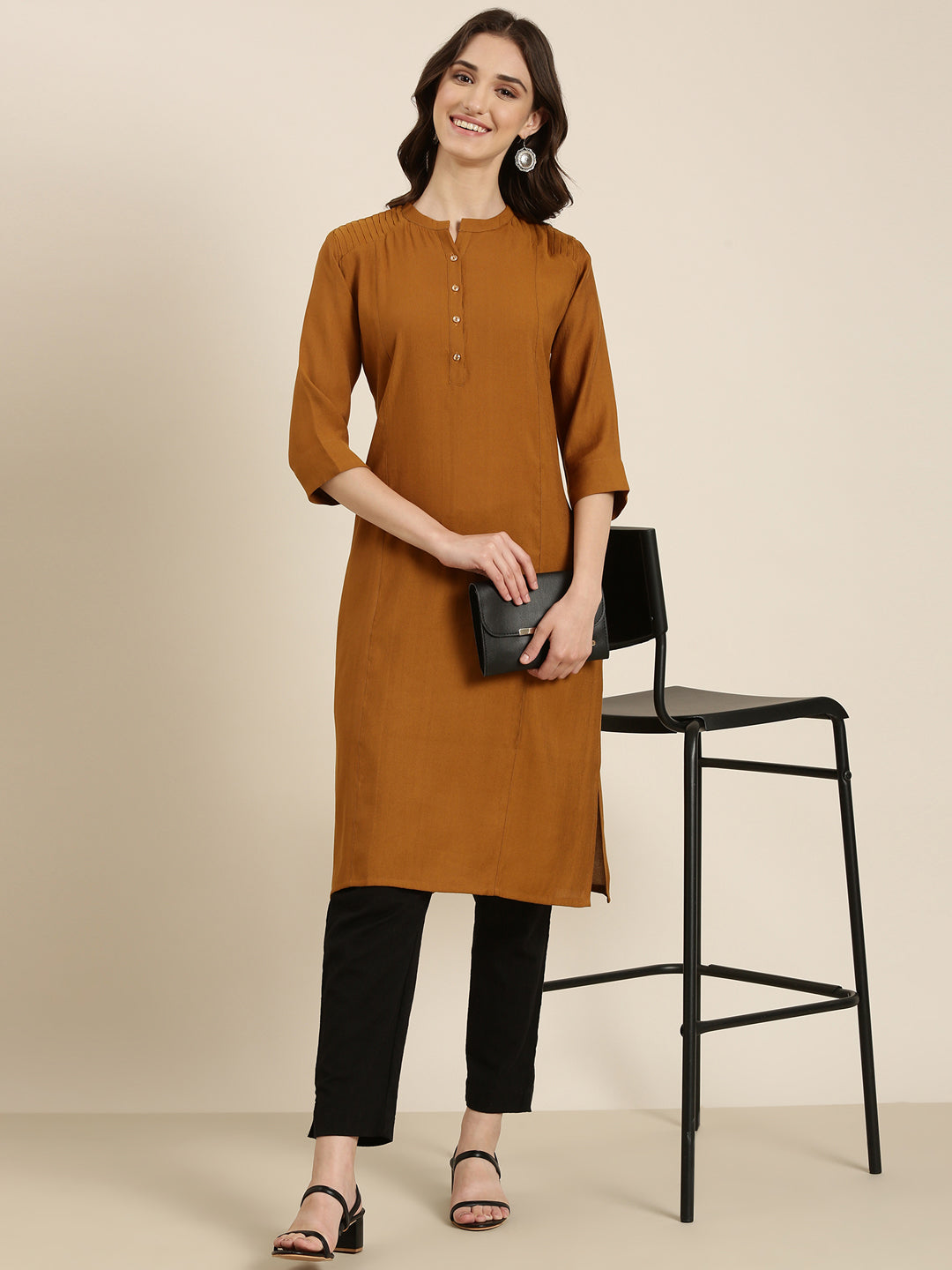 Women Camel Brown Solid Straight Kurta