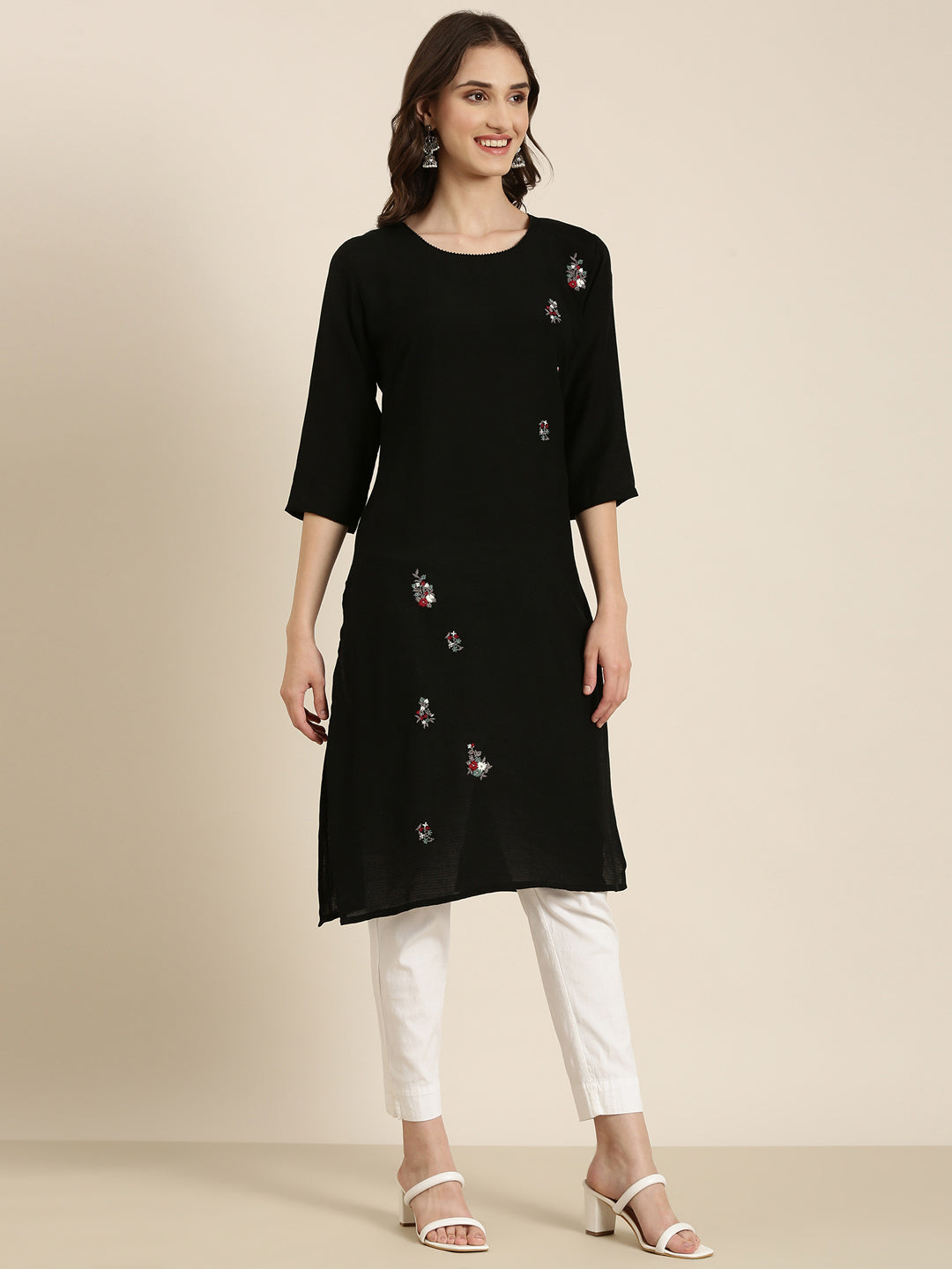 Women Black Solid Straight Kurta