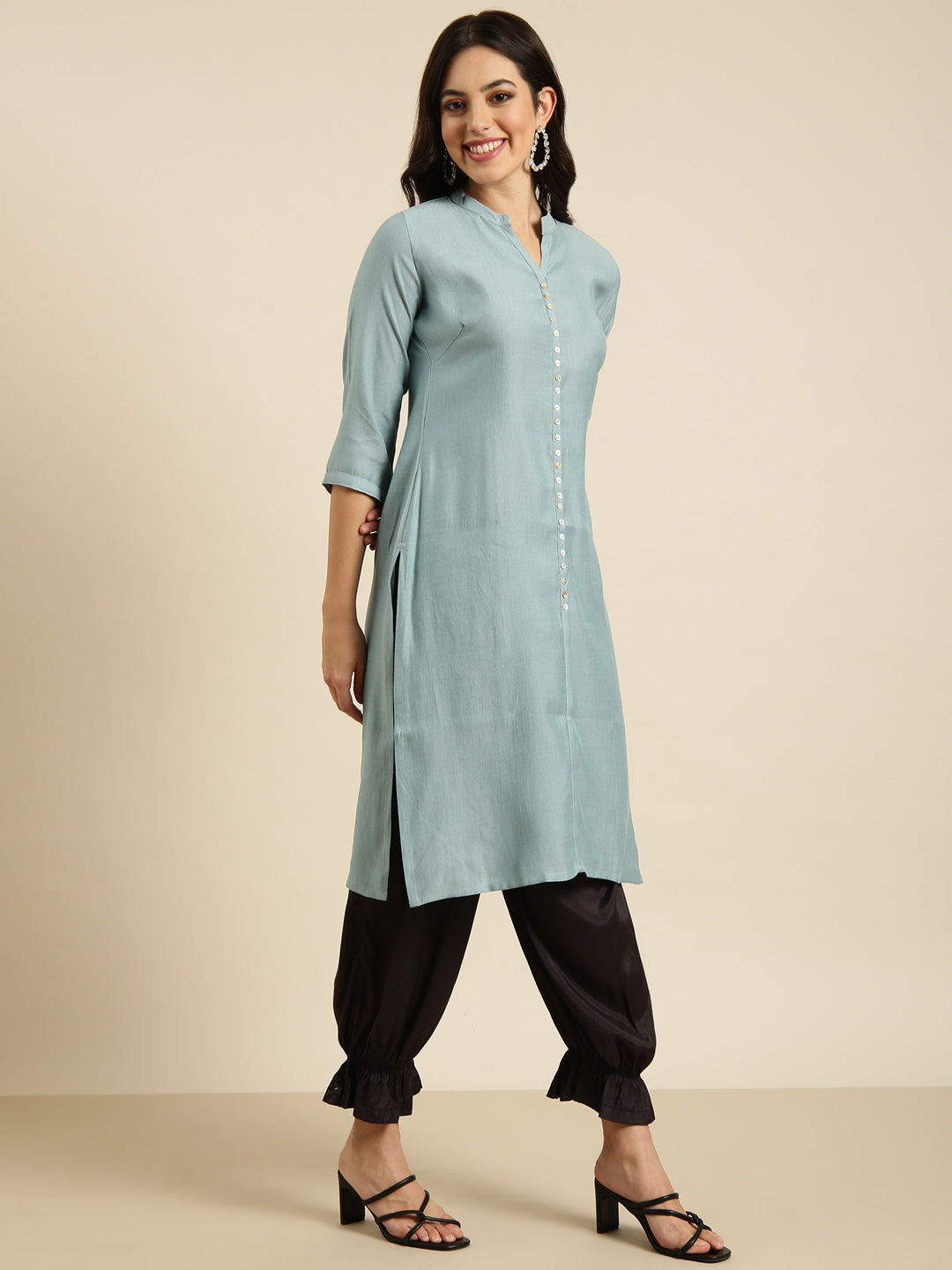 Women Straight Grey Solid Kurta