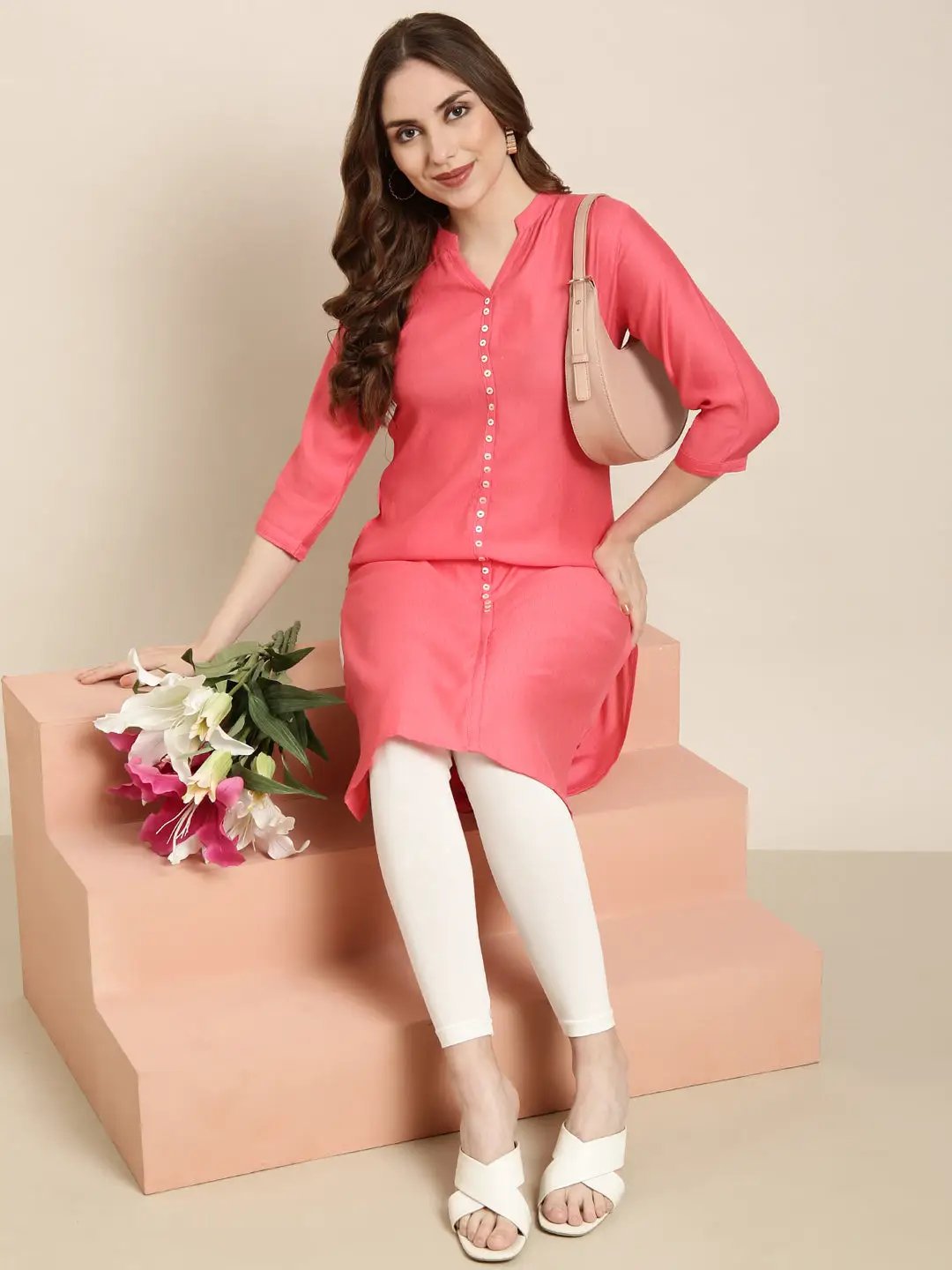 Women's Straight Pink Solid Kurta