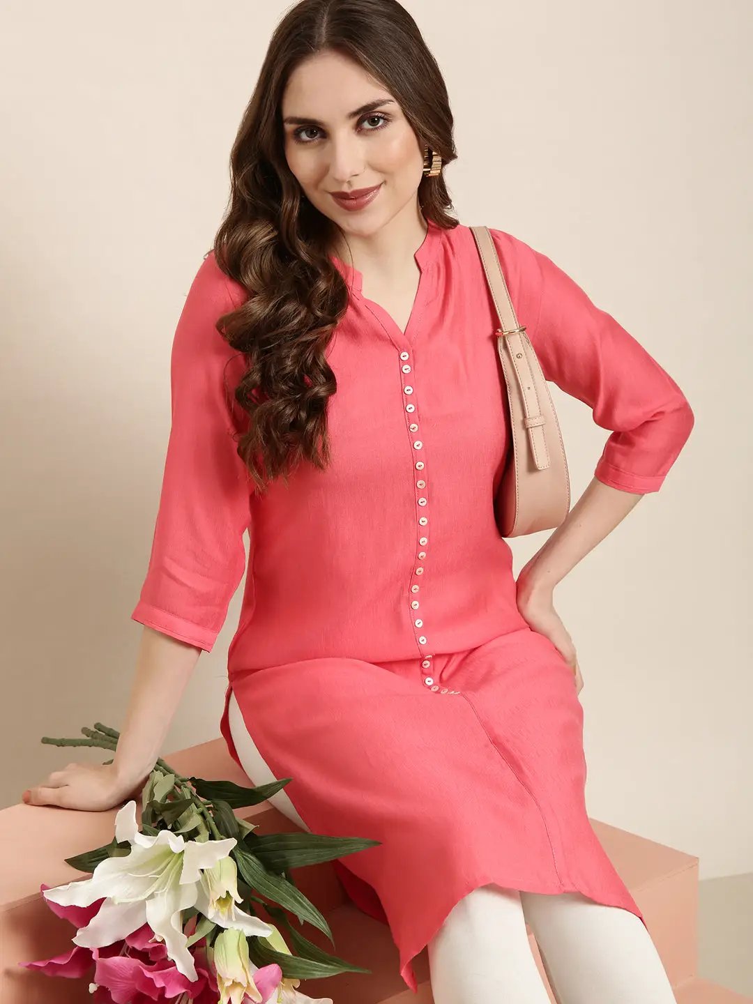 Women's Straight Pink Solid Kurta