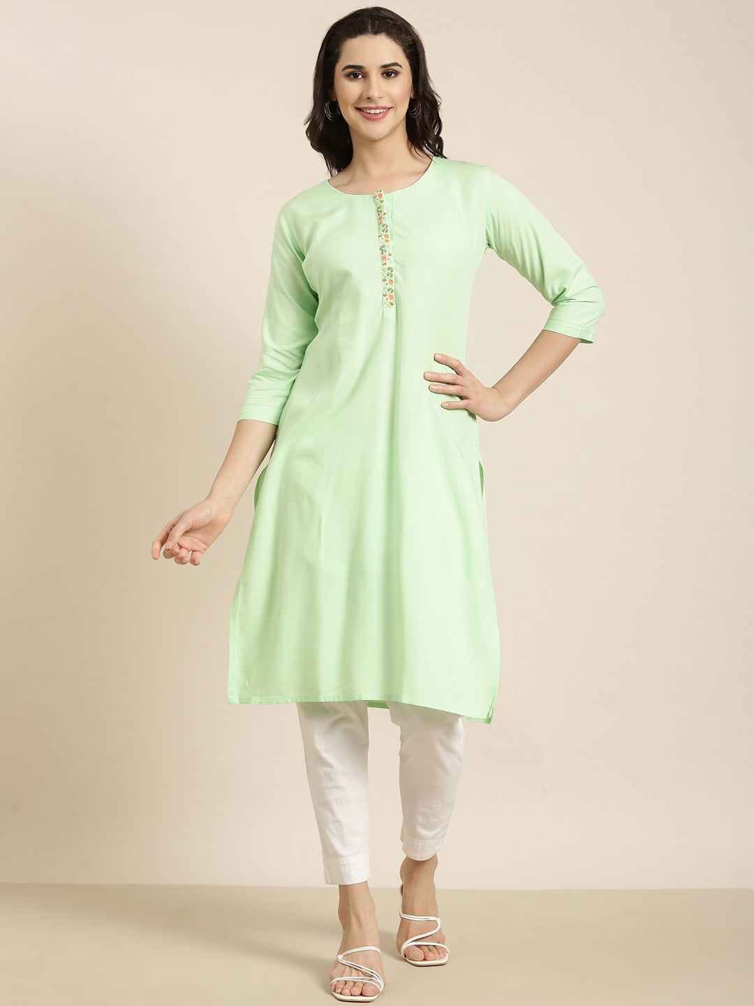 Women Straight Green Solid Kurta