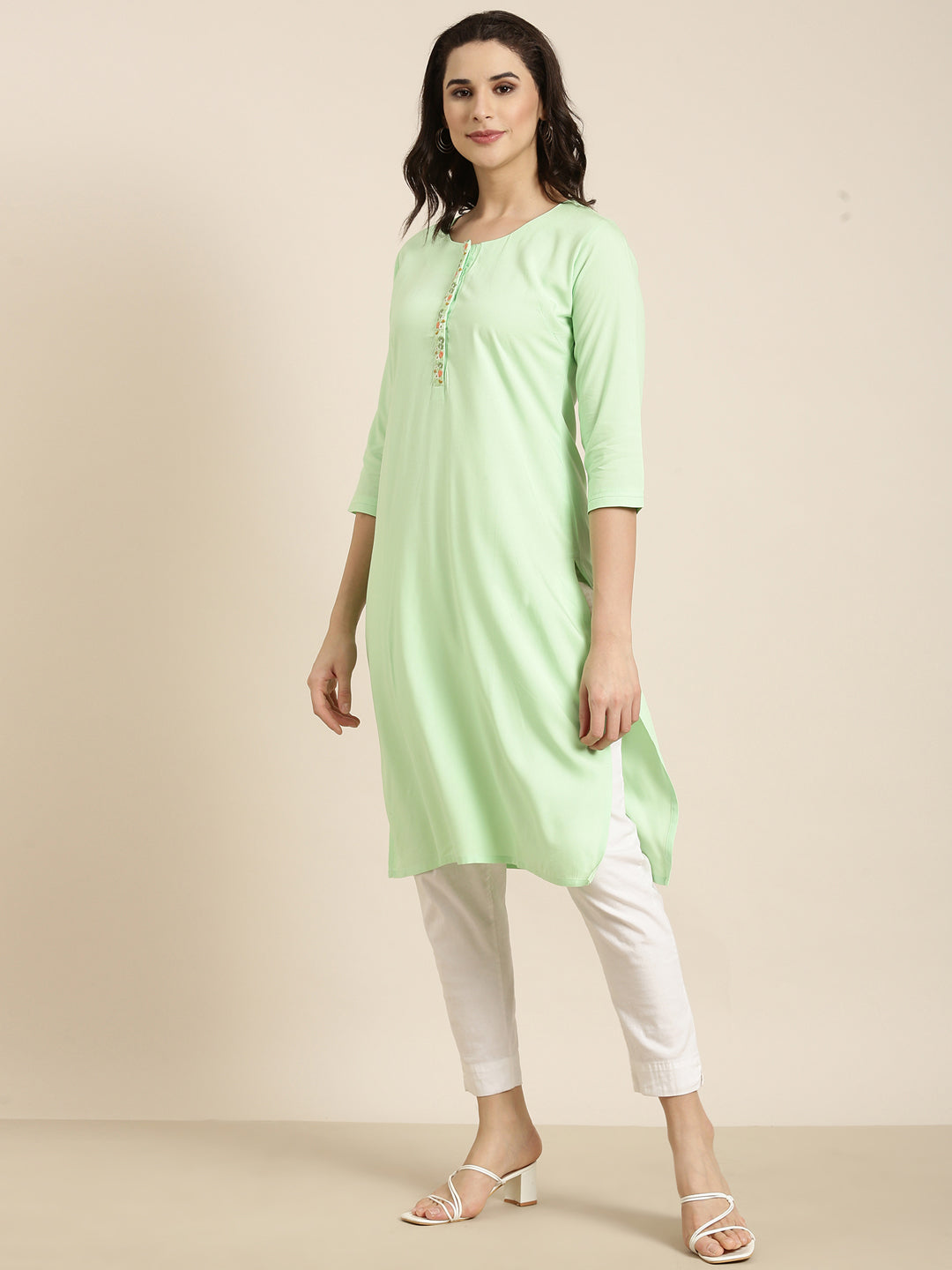 Women Straight Green Solid Kurta