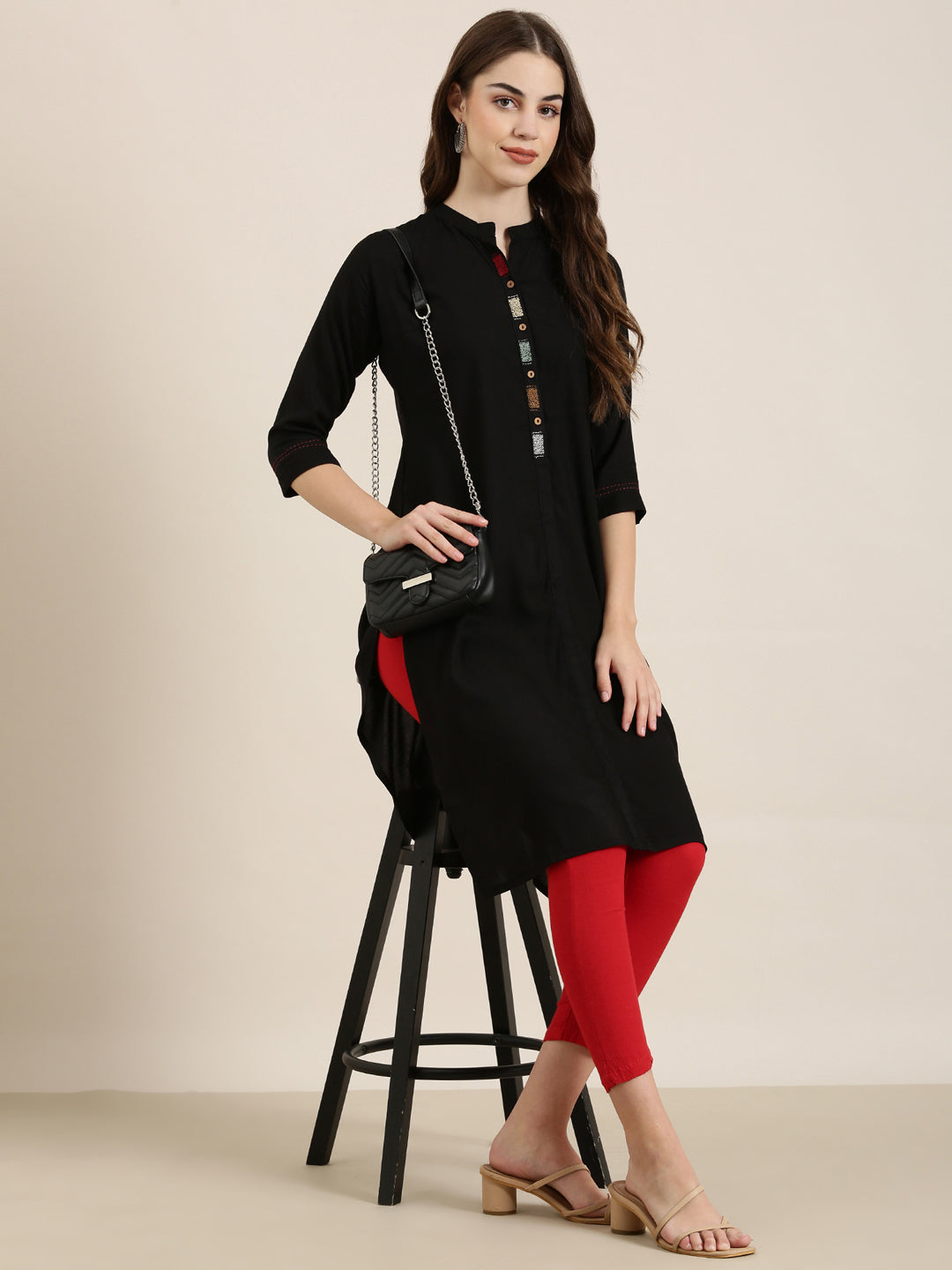 Women Black Solid Straight Kurta