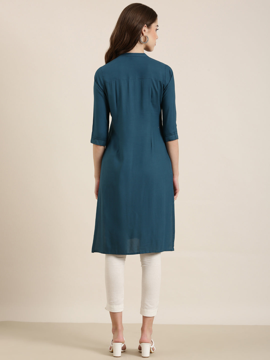 Women Teal Solid Straight Kurta