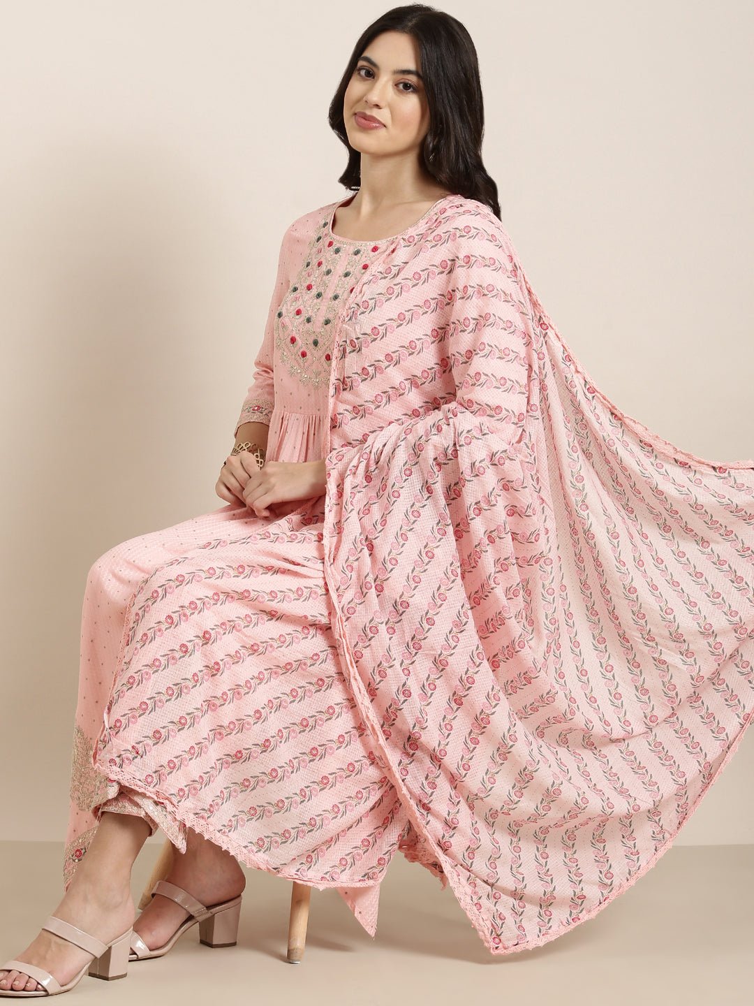 Women Straight Pink Chevron Kurta and Trousers Set Comes With Dupatta