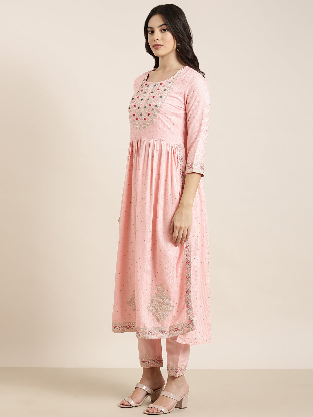 Women Straight Pink Chevron Kurta and Trousers Set Comes With Dupatta