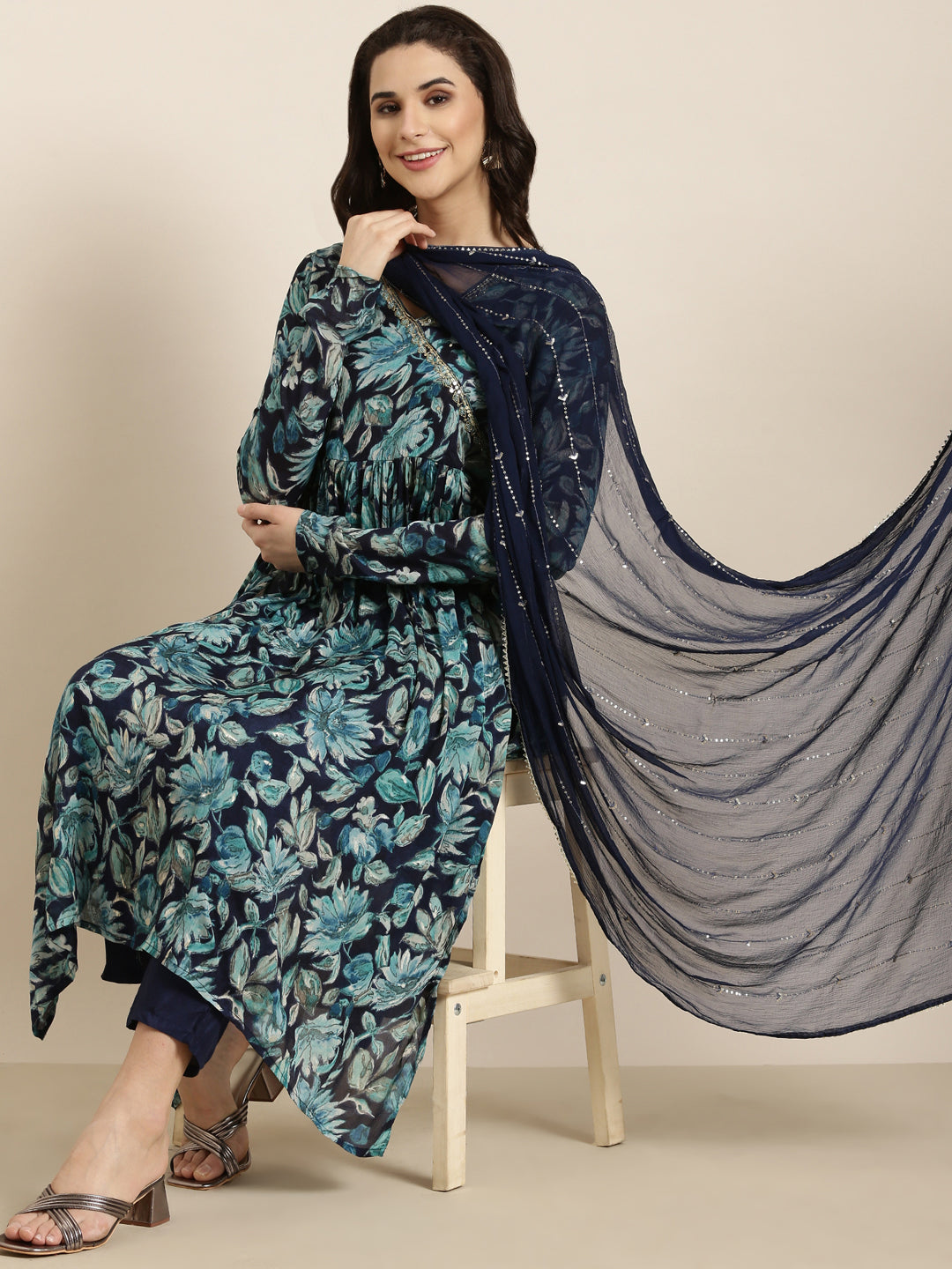 Women Straight Blue Floral Kurta and Trousers Set Comes With Dupatta