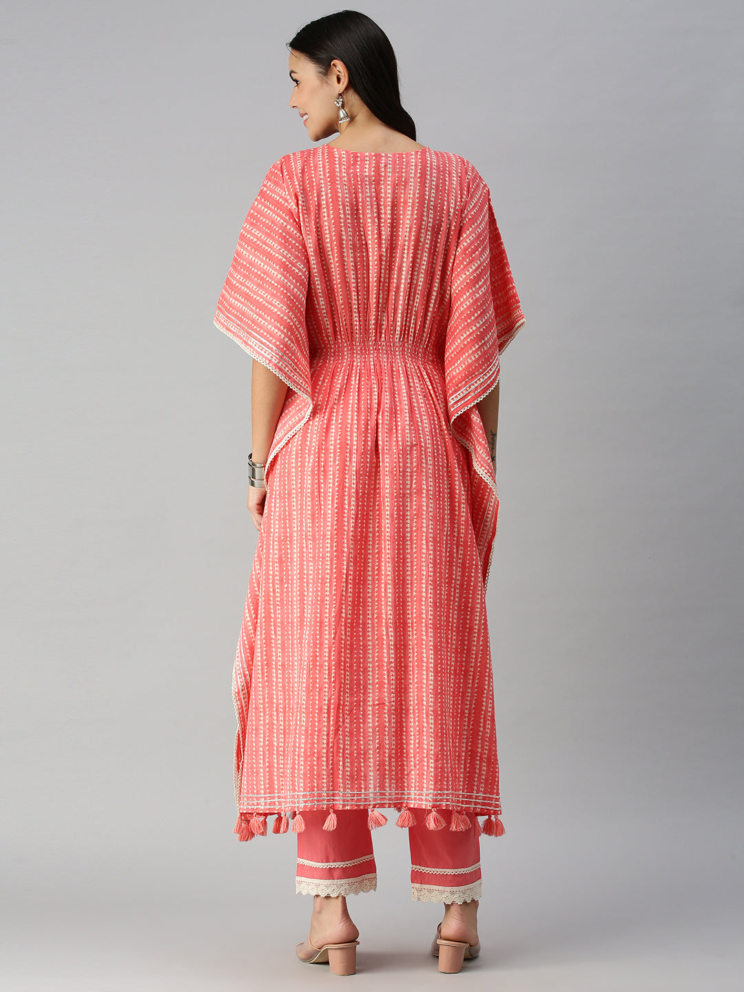 Women's PinkOff White Geometrical Kurta Sets