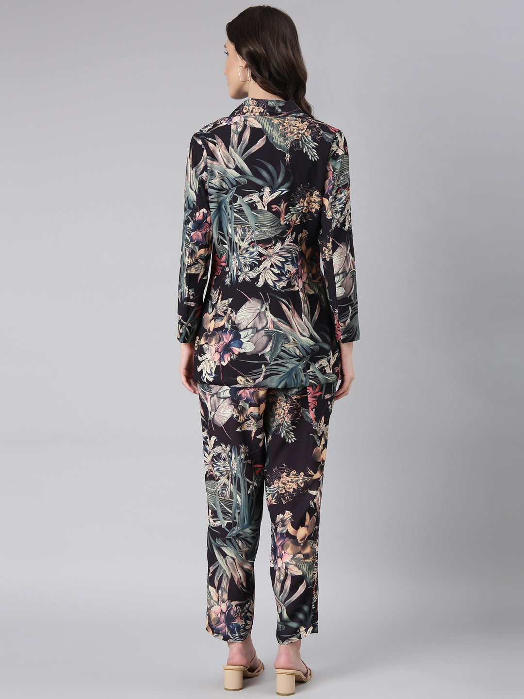 Women's Black Printed Sleeveless Co-Ords Set with Blazer