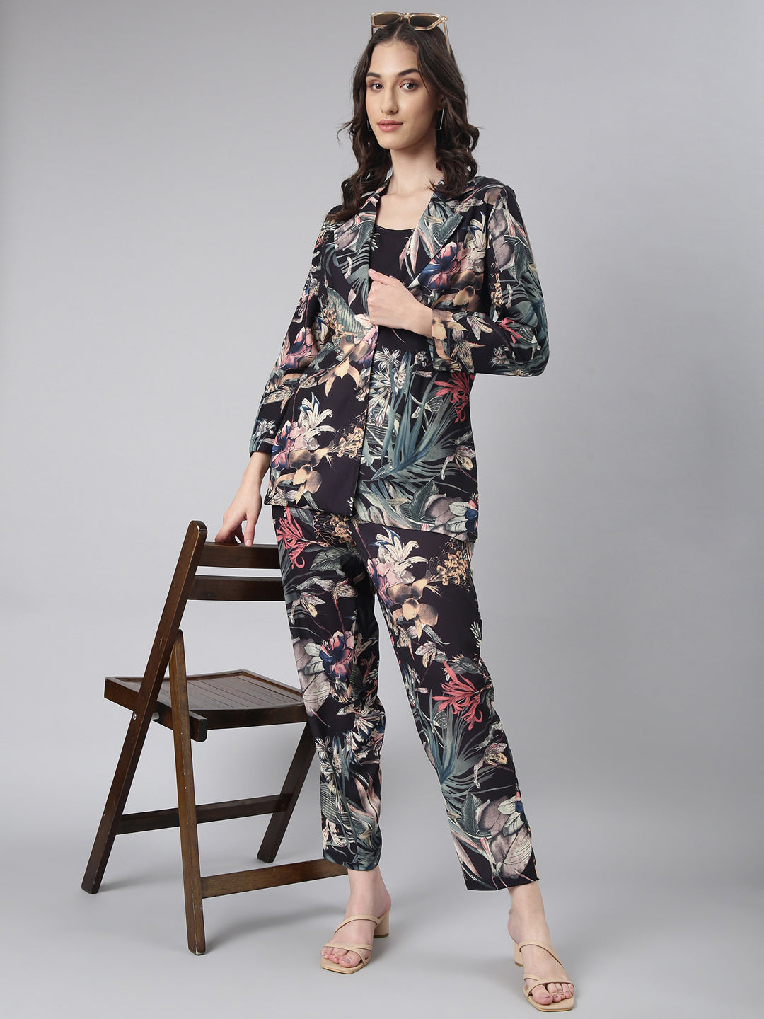 Women's Black Printed Sleeveless Co-Ords Set with Blazer