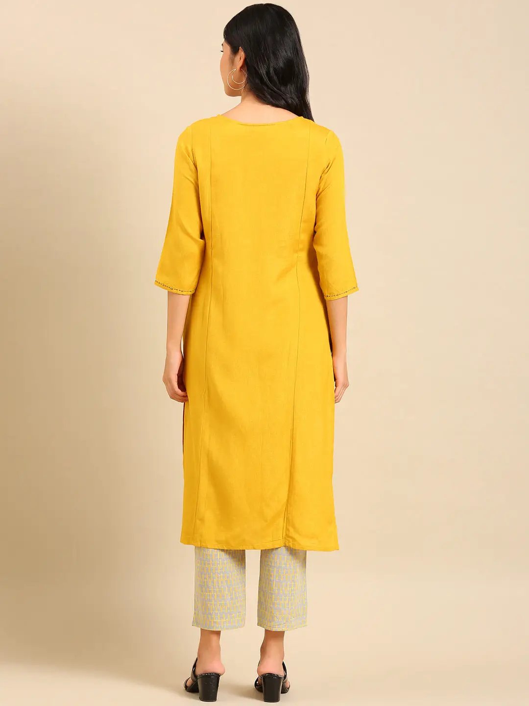 Women's Yellow Solid Kurta Set