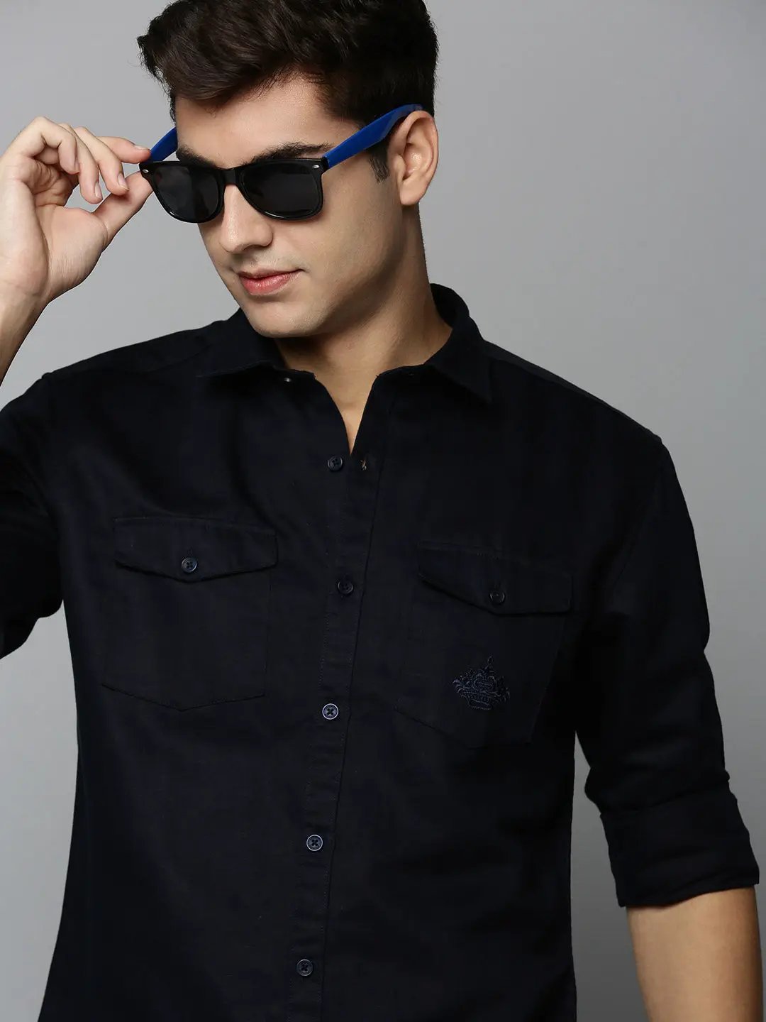 Men's Navy Solid Casual Shirt