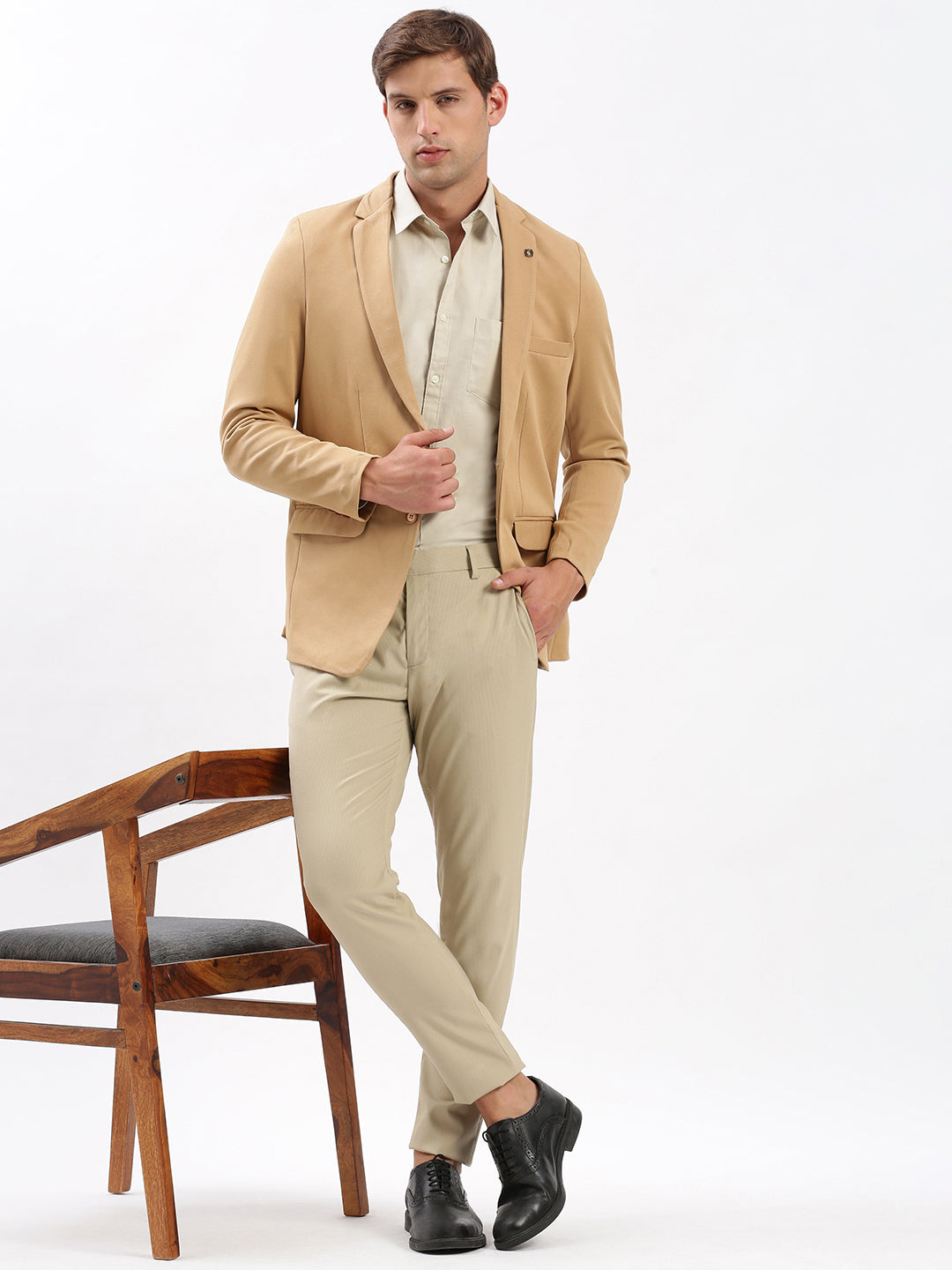 Men Notched Lapel Solid Beige Blazer