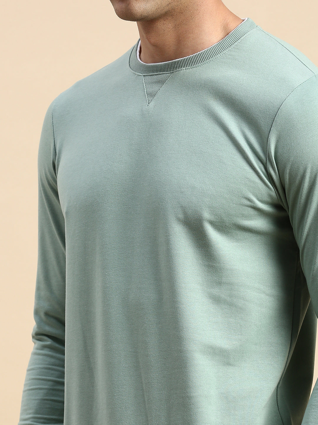 Men's Green Solid Casual Sweatshirt