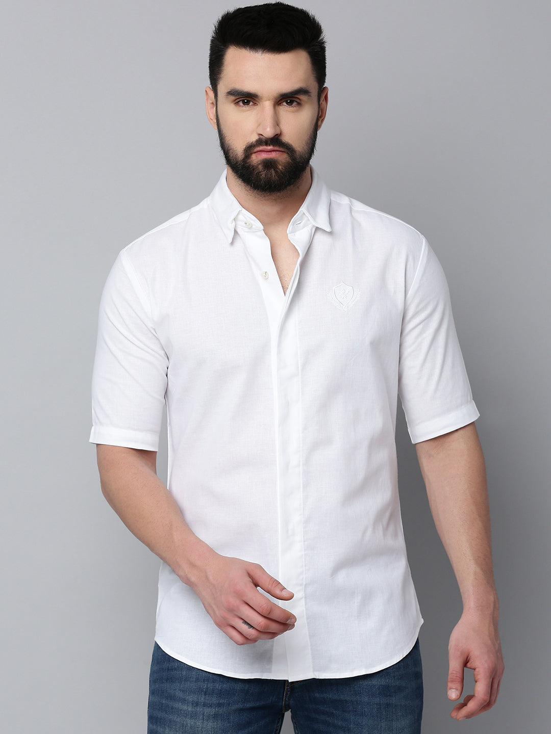 Men White Solid Casual Shirt