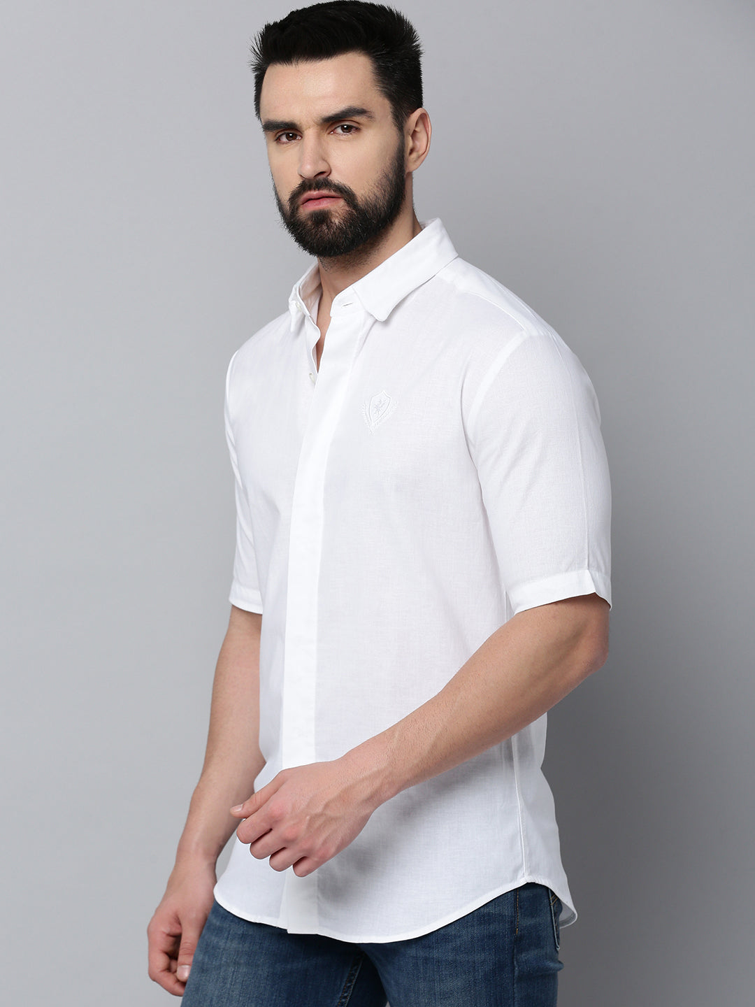 Men White Solid Casual Shirt