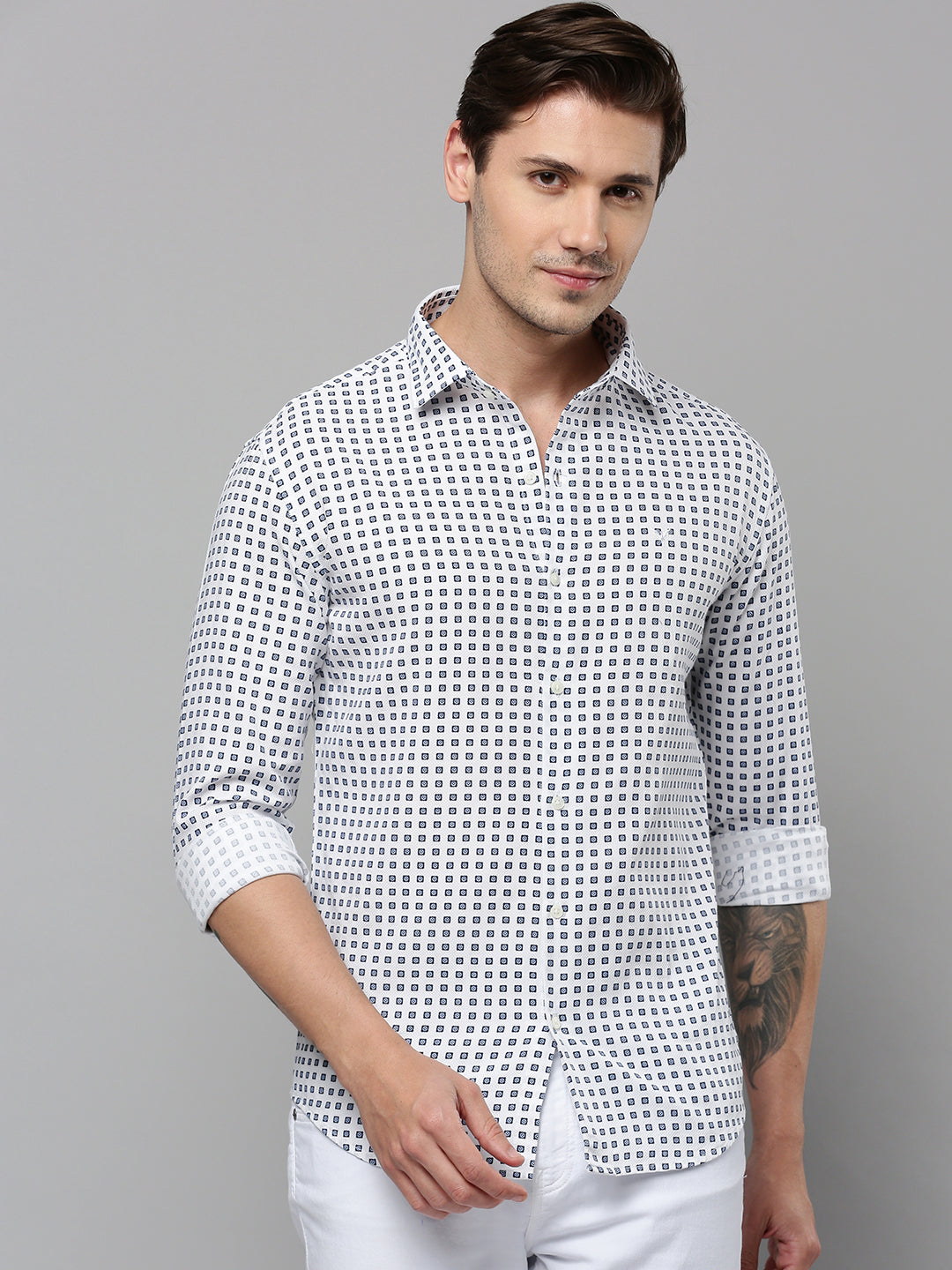 Men White Solid Casual Shirt