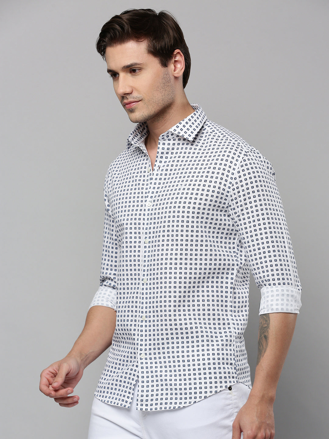 Men White Solid Casual Shirt