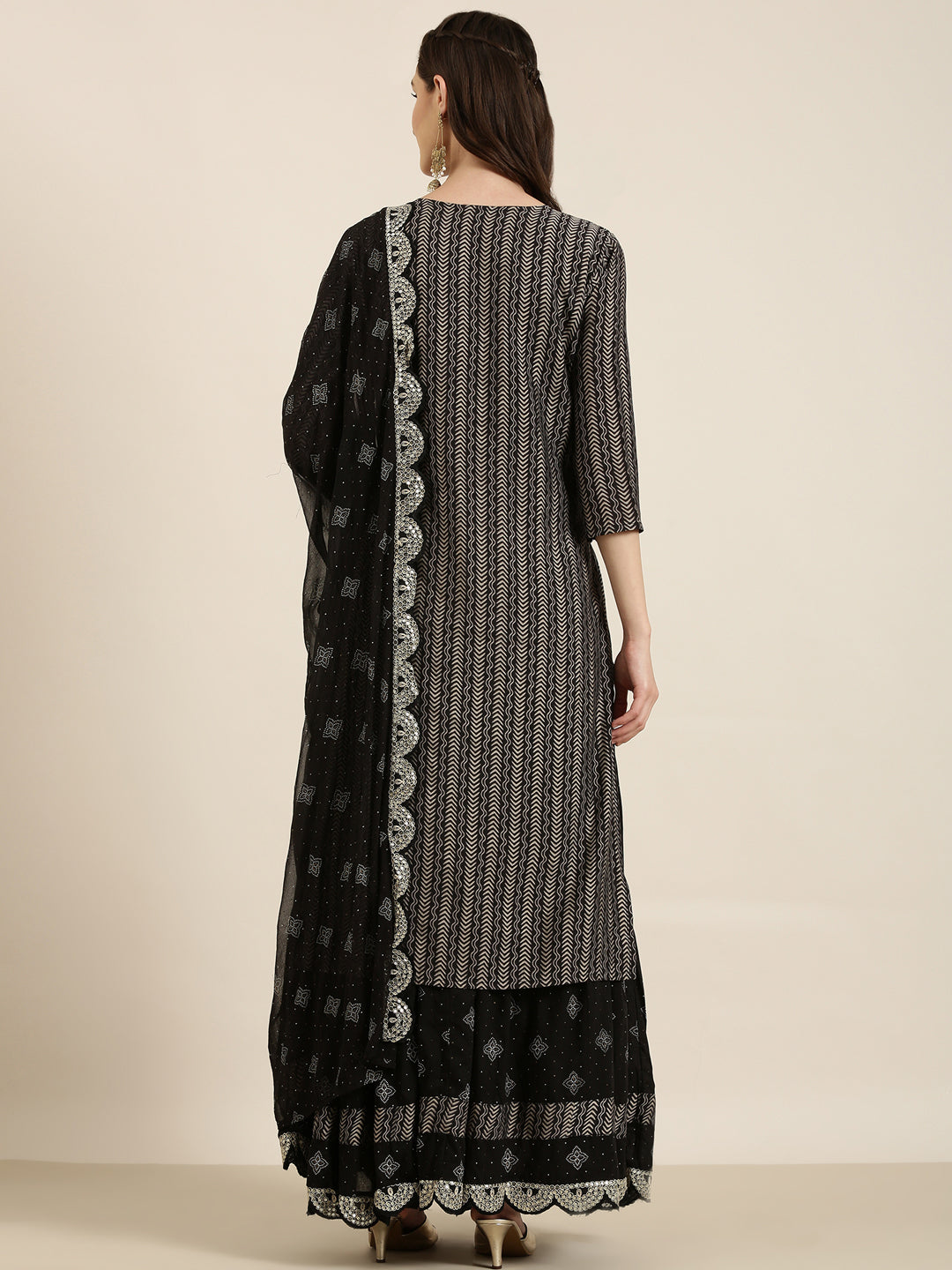 Women Black Chevron Kurta Set