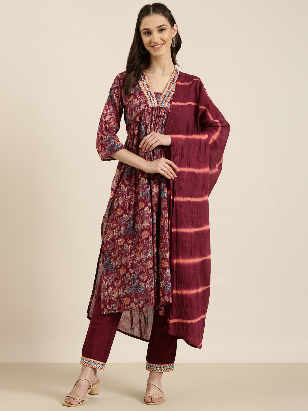 Women Magenta Floral Kurta Set