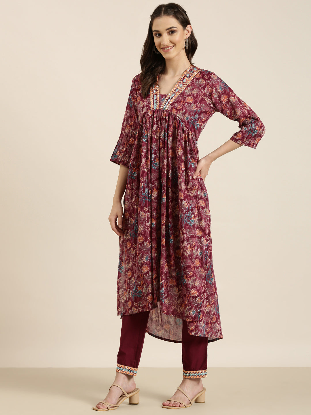 Women Magenta Floral Kurta Set