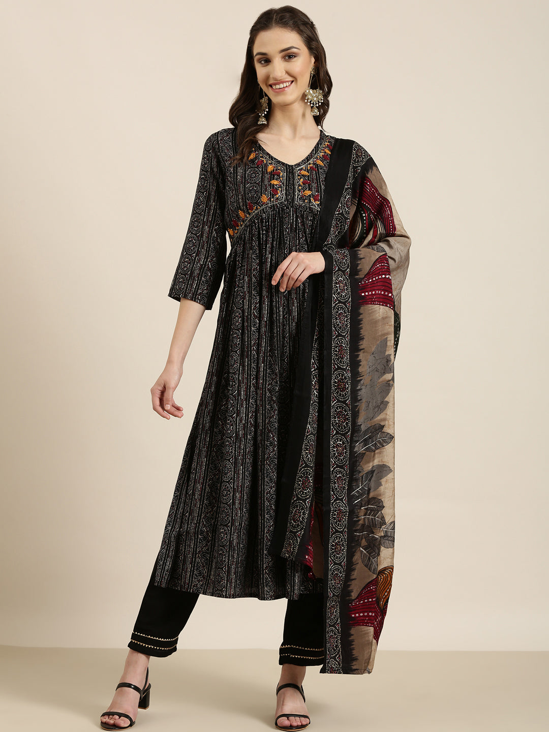 Women Black Printed Kurta Set