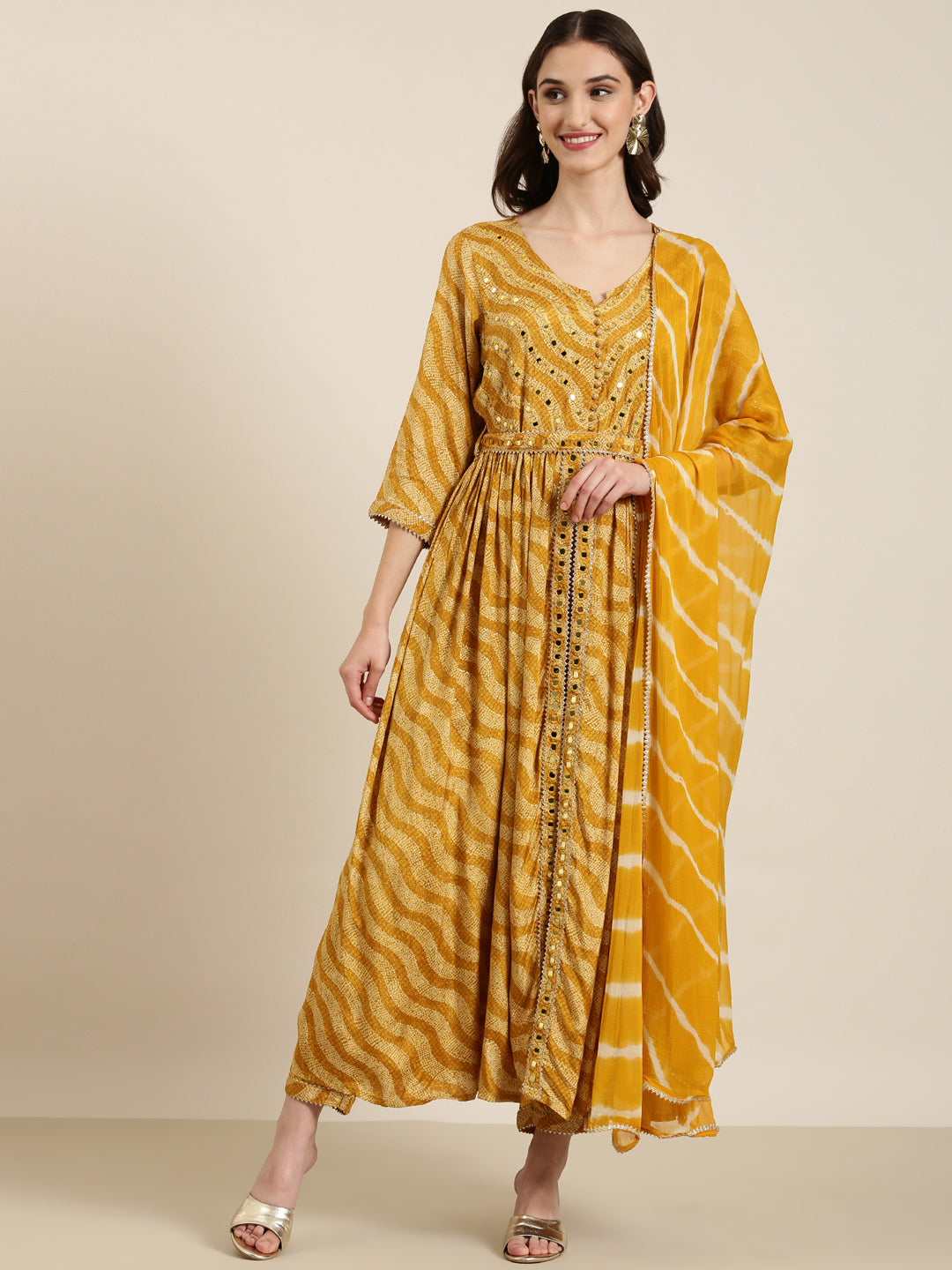 Women Mustard Printed Kurta Set