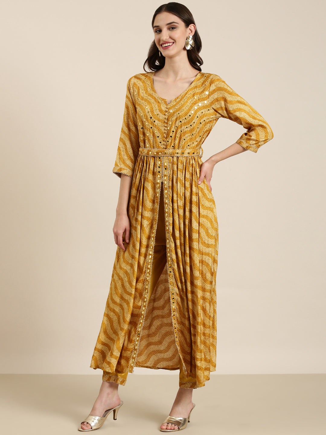 Women Mustard Printed Kurta Set