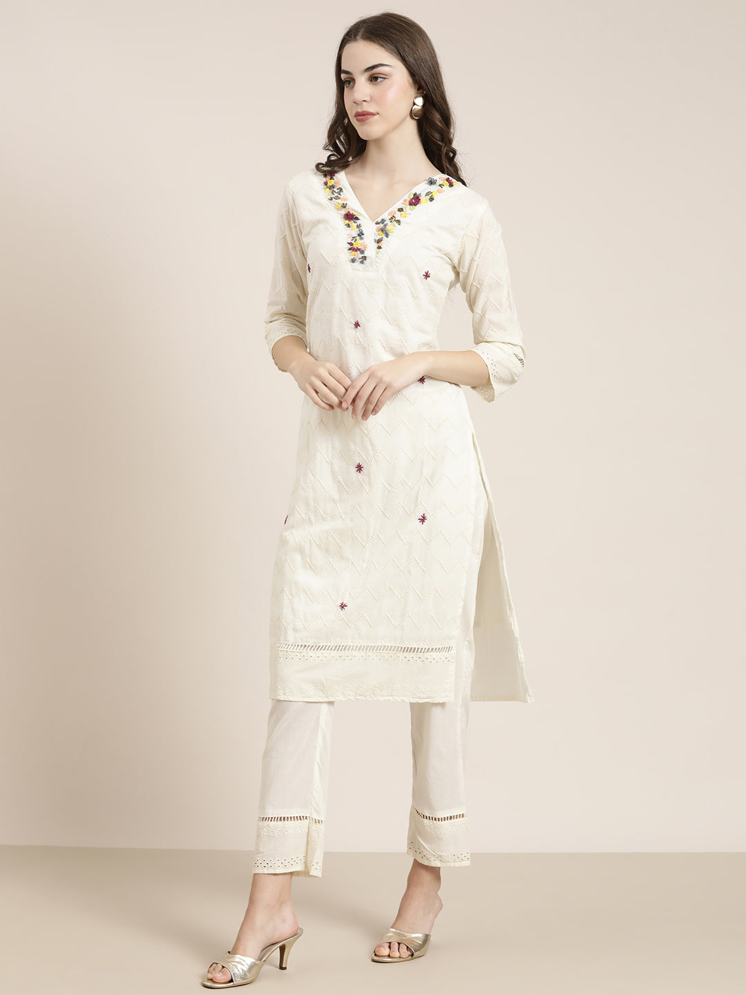 Women's Cream Floral Embroidered Kurta Set With Dupatta