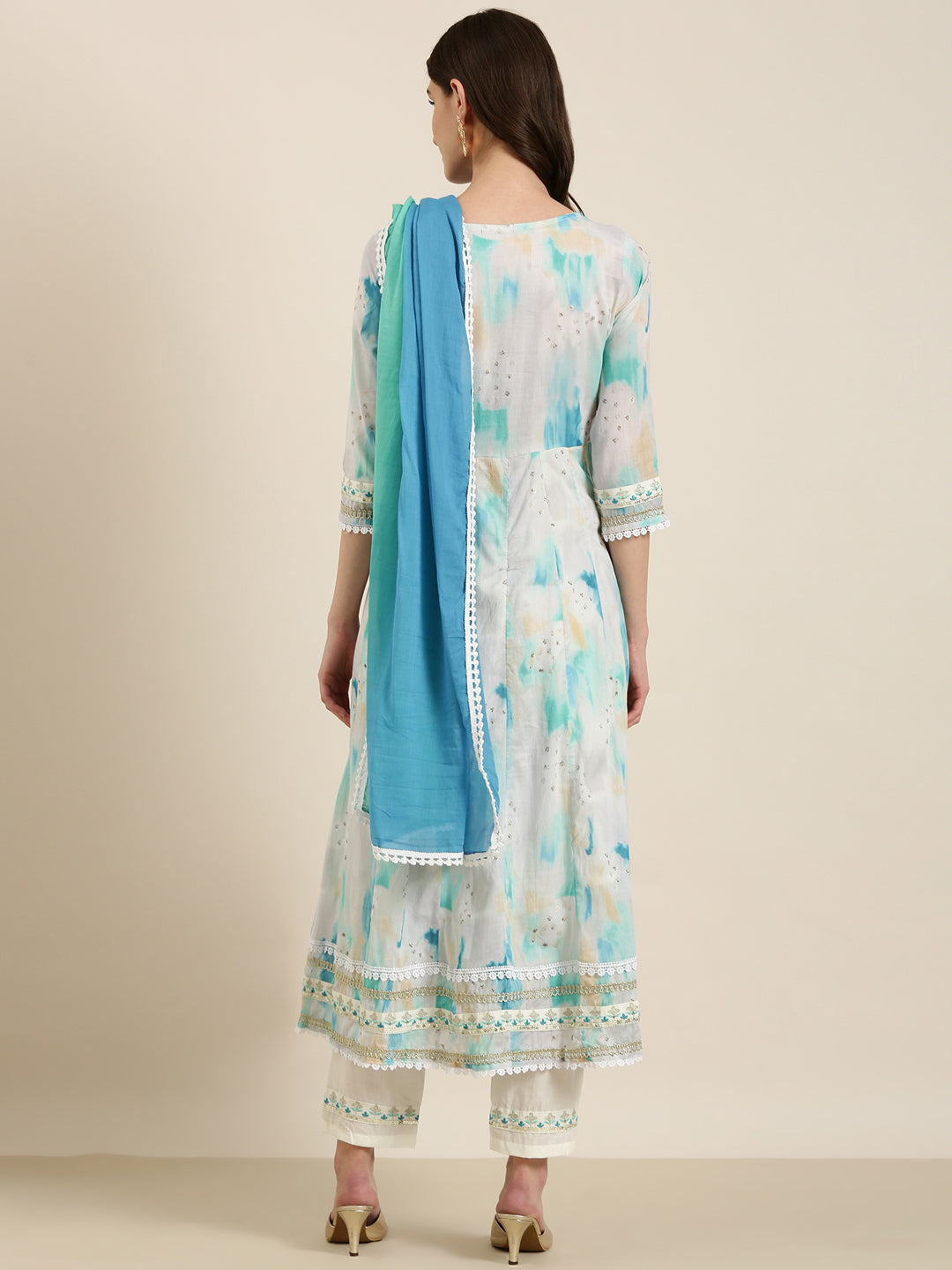 Women's Turquoise Blue Dyed Empire Thread Work Kurta Set With Dupatta