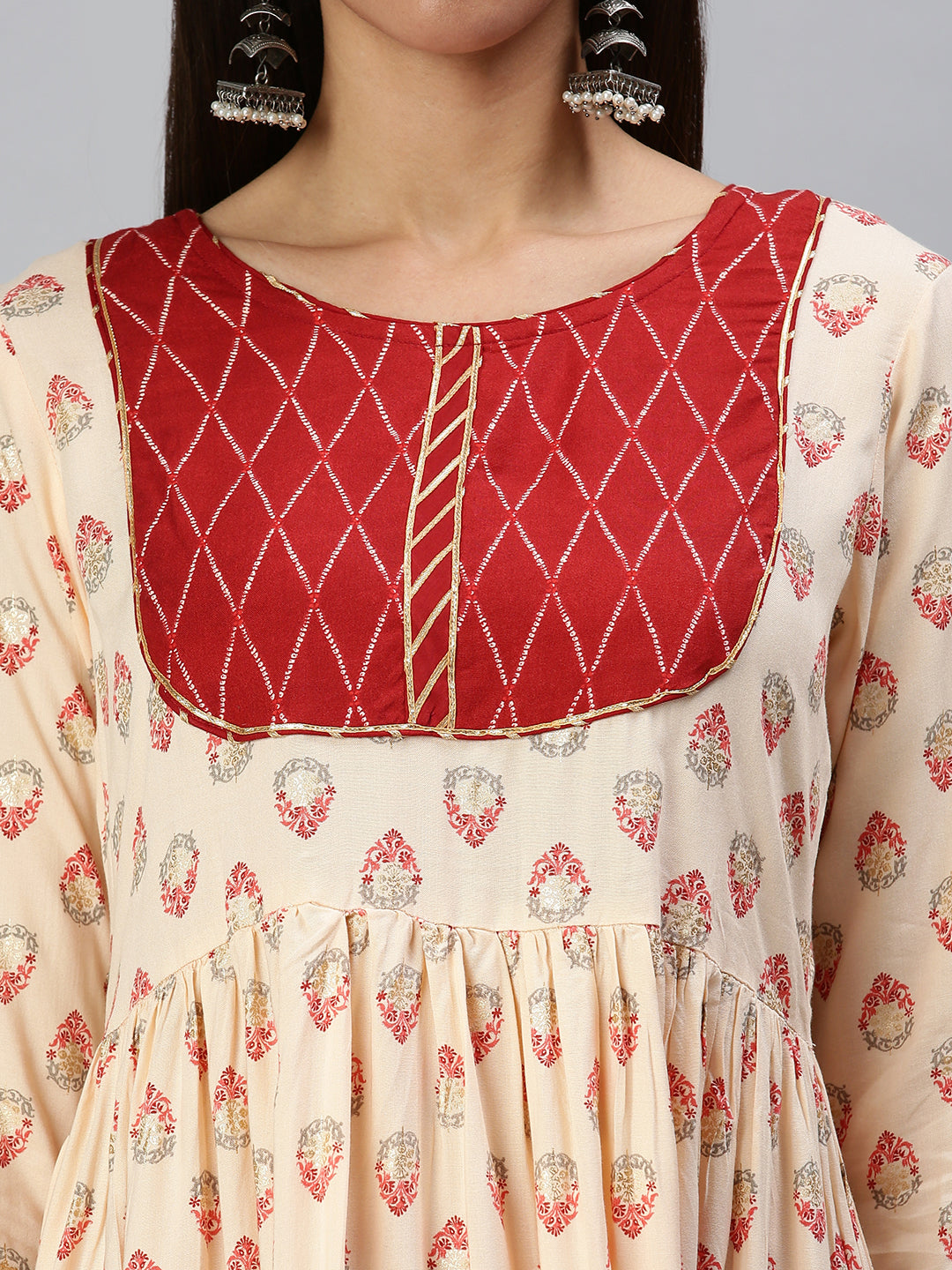 Women's Peach Printed Kurta Sets