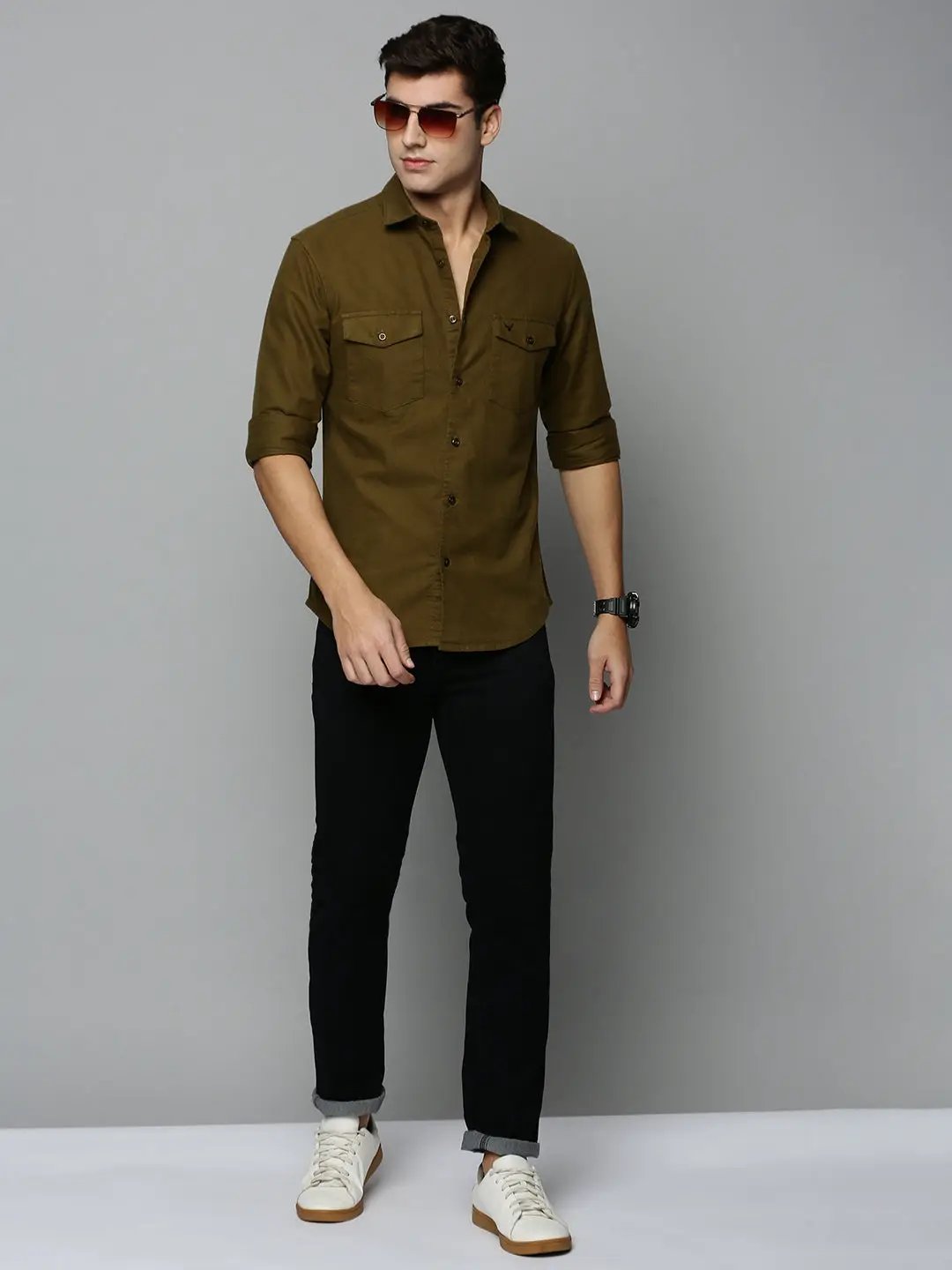 Men's Green Solid Casual Shirt