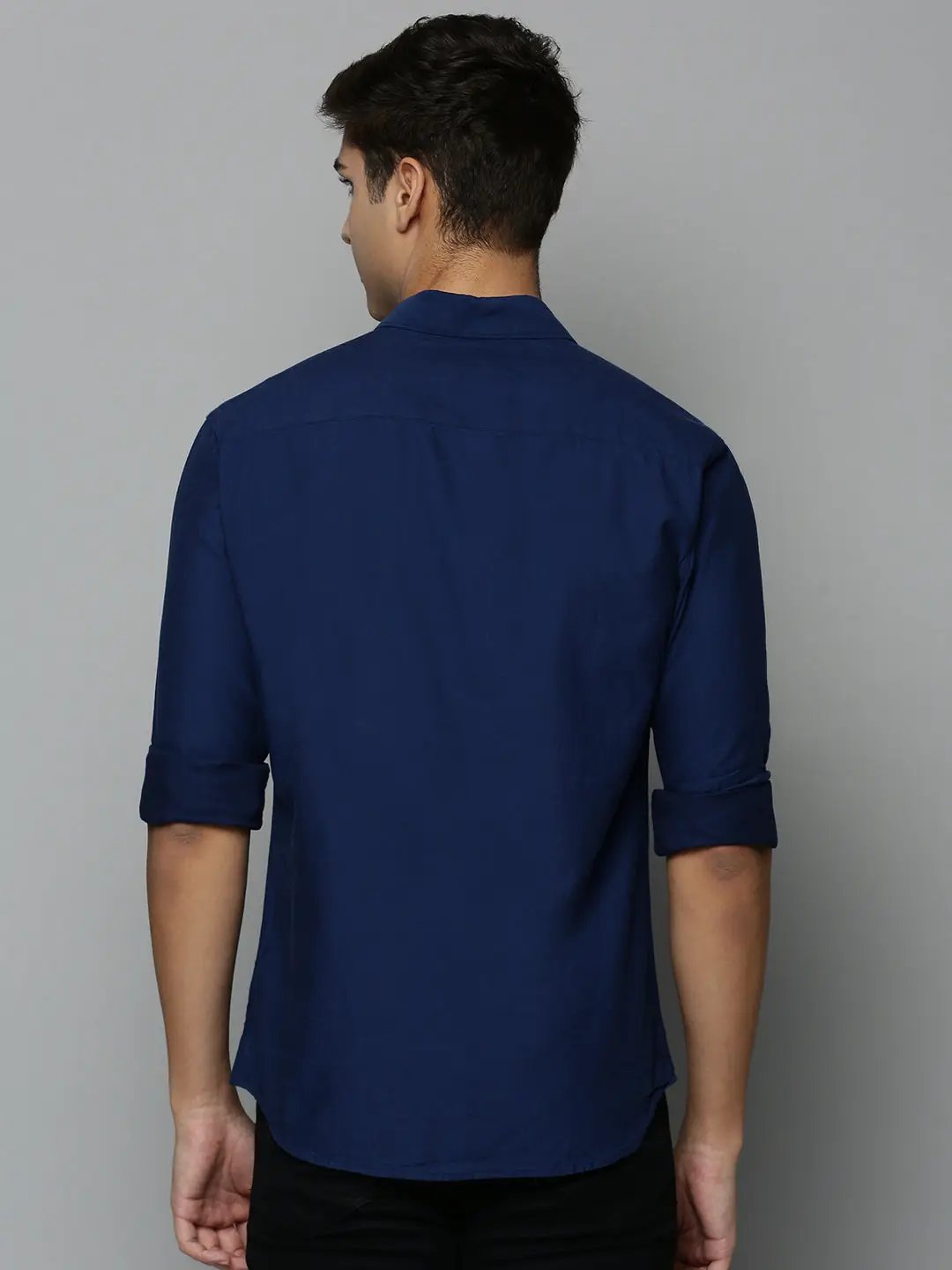 Men's Navy Solid Casual Shirt