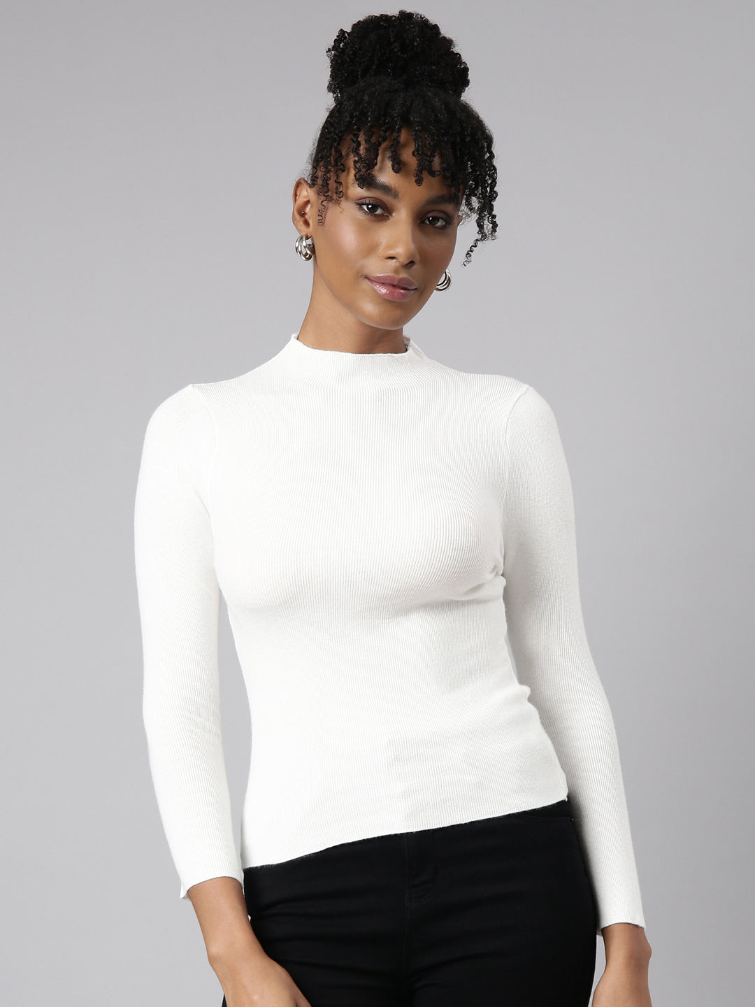 Women Off White Solid Fitted Top