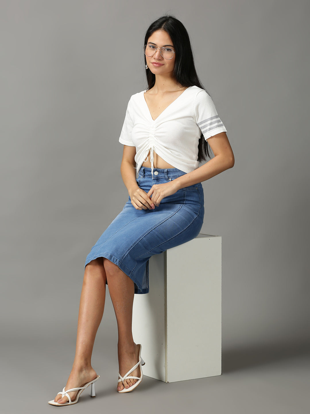 Women's White Solid Fitted Crop Top