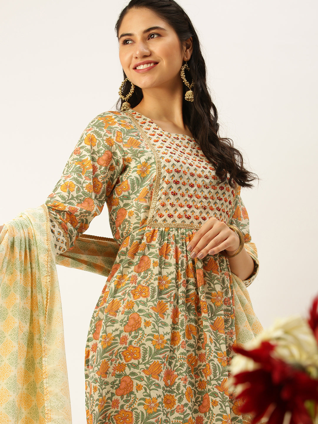 Women's Cream Printed Kurta Sets