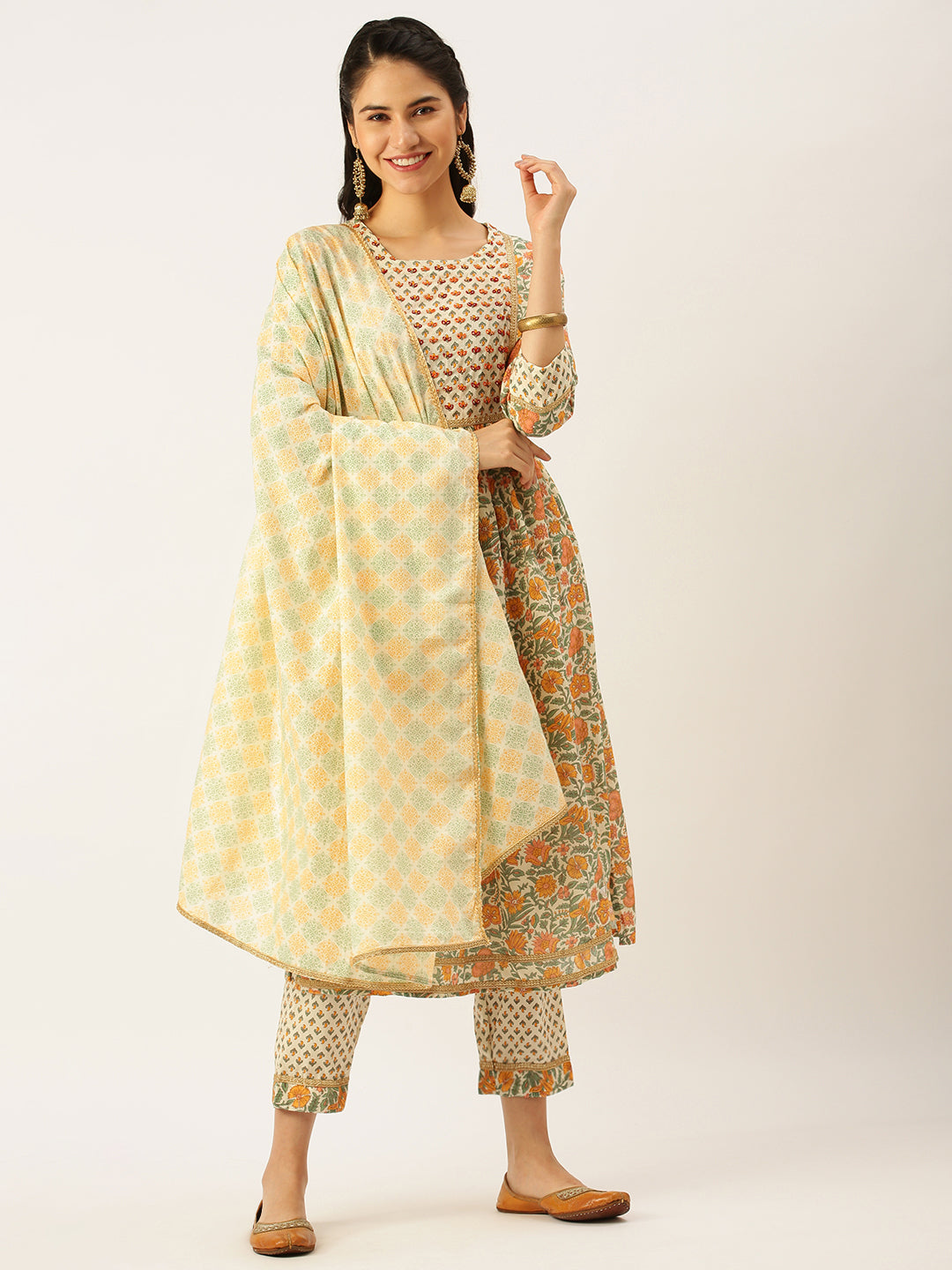 Women's Cream Printed Kurta Sets