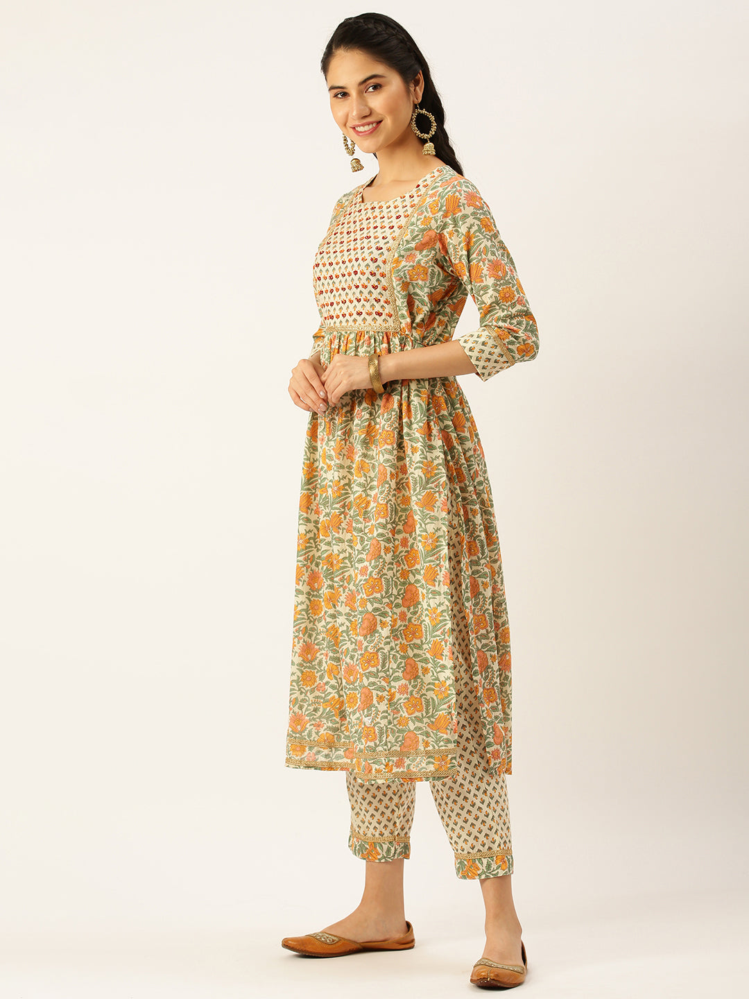 Women's Cream Printed Kurta Sets