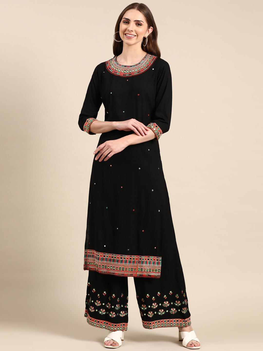 Women's Black Embroidered Kurta Set