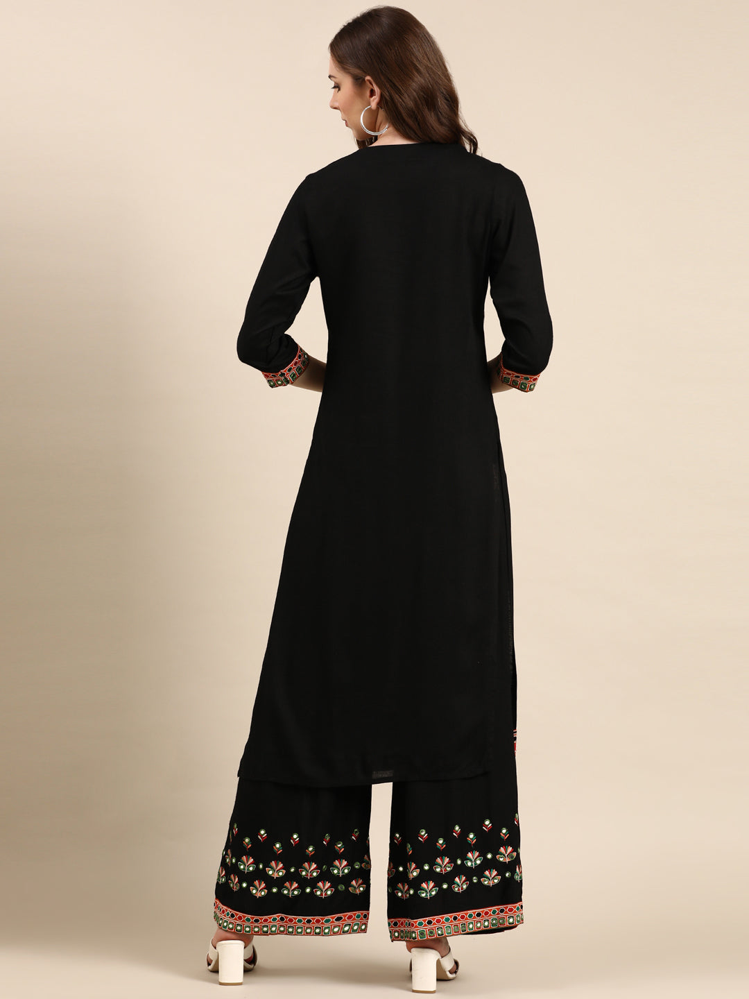 Women's Black Embroidered Kurta Set