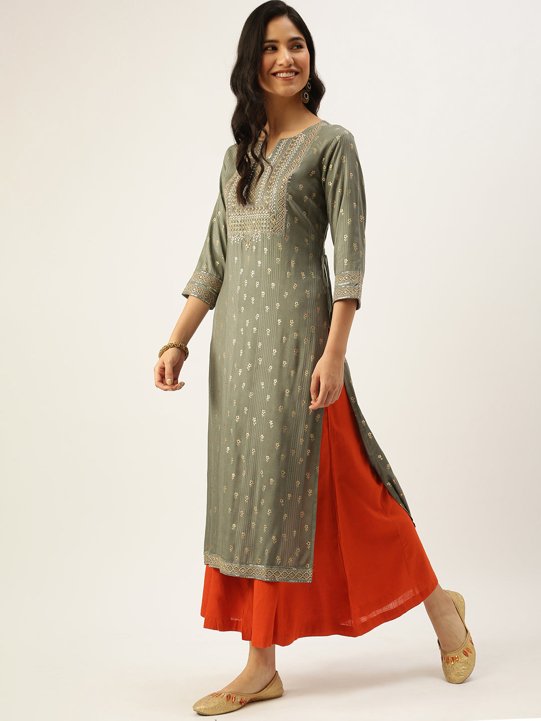 Women's Grey Ethnic Motifs Thread Work Floral Straight Cotton Kurta