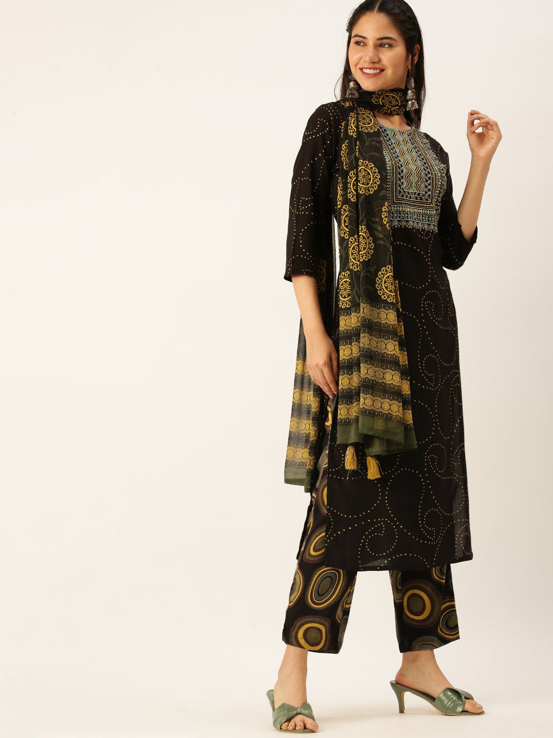 Women's Black Embroidered Kurta Sets