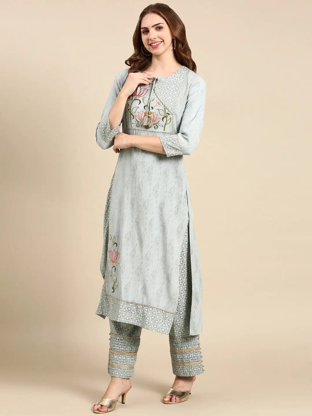 Women's Grey Floral Embroidered Cotton Kurta Set With Dupatta