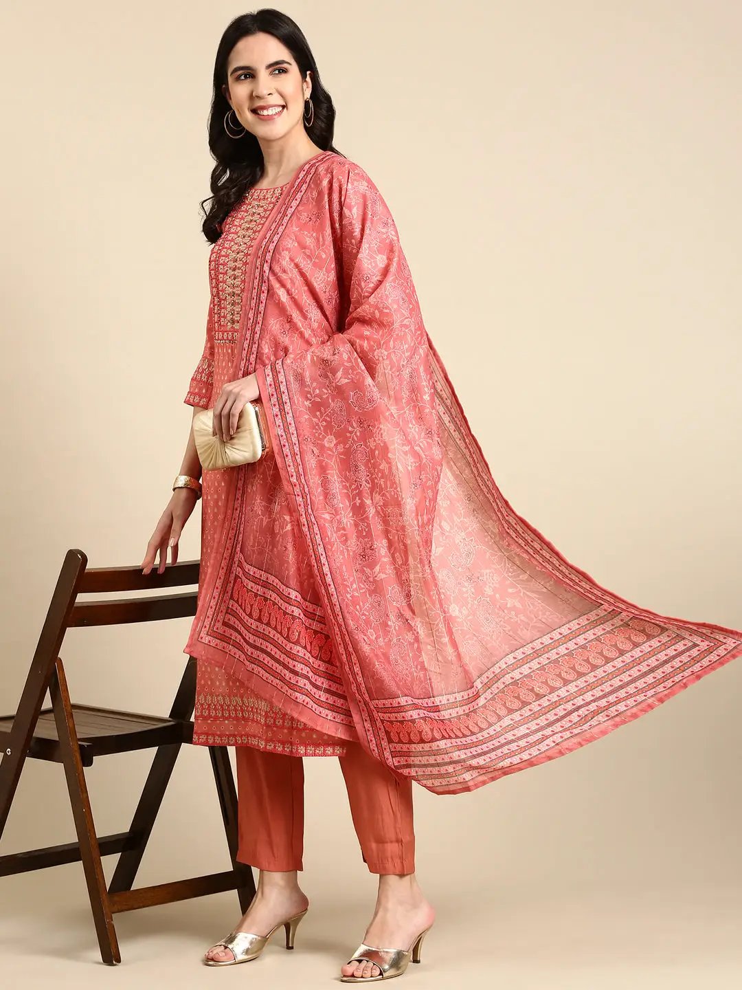 Women's Peach Floral Beads & Stones Kurta Set with Dupatta
