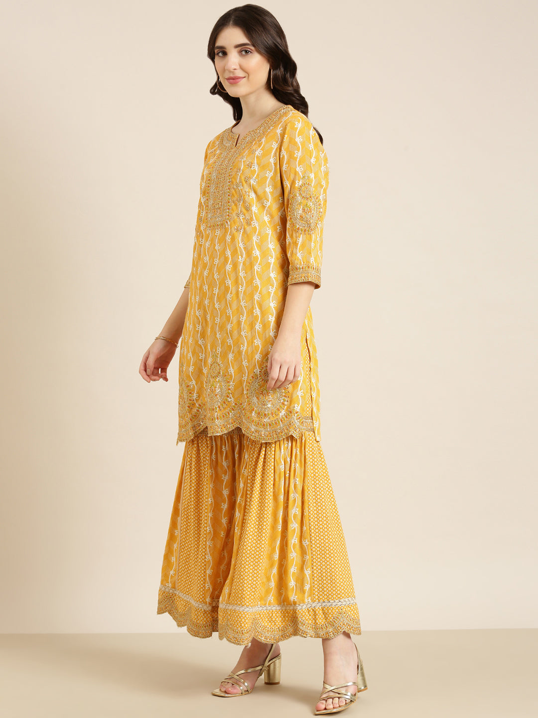 Women Mustard Geometrical Kurta Set