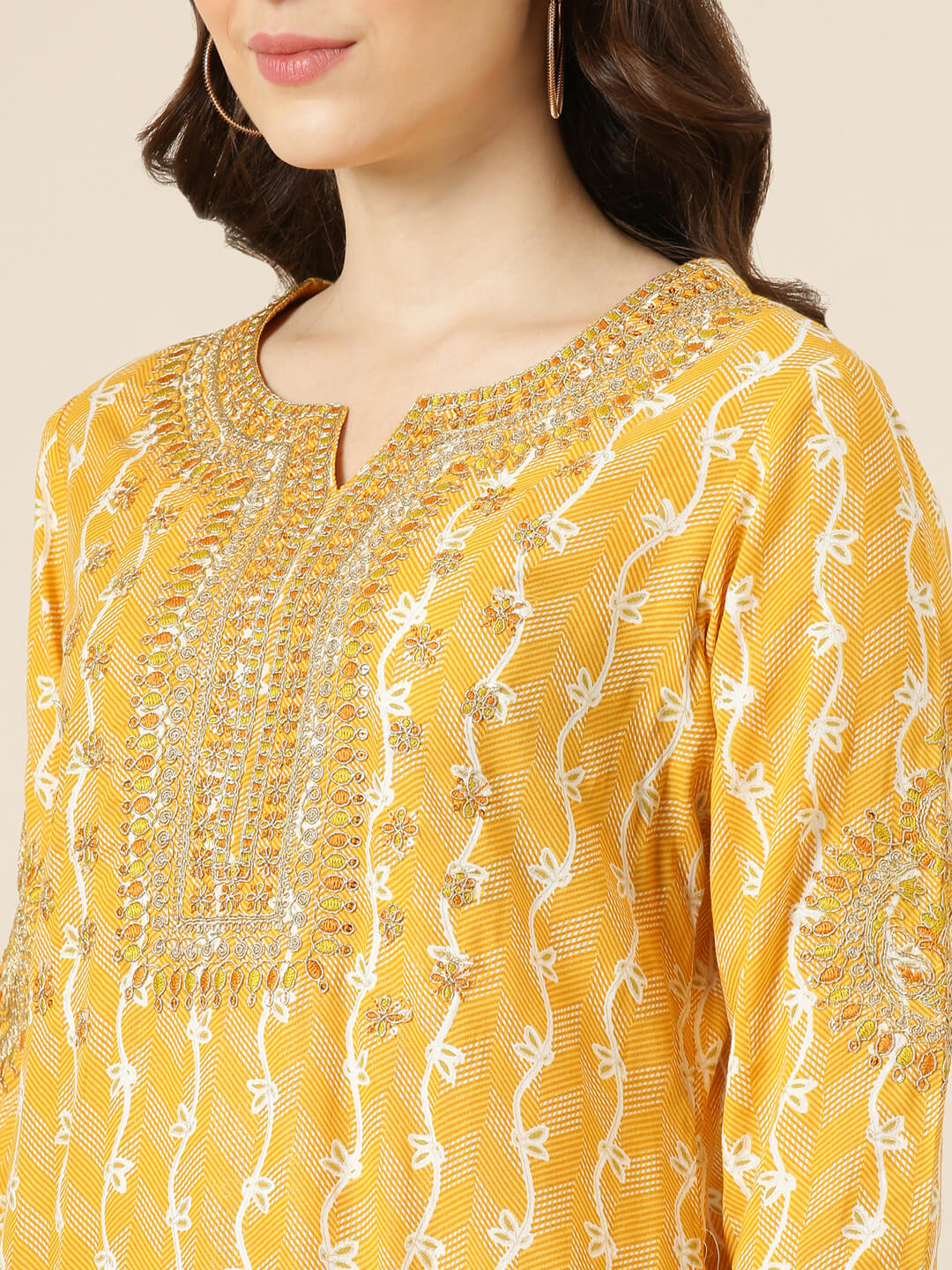 Women Mustard Geometrical Kurta Set