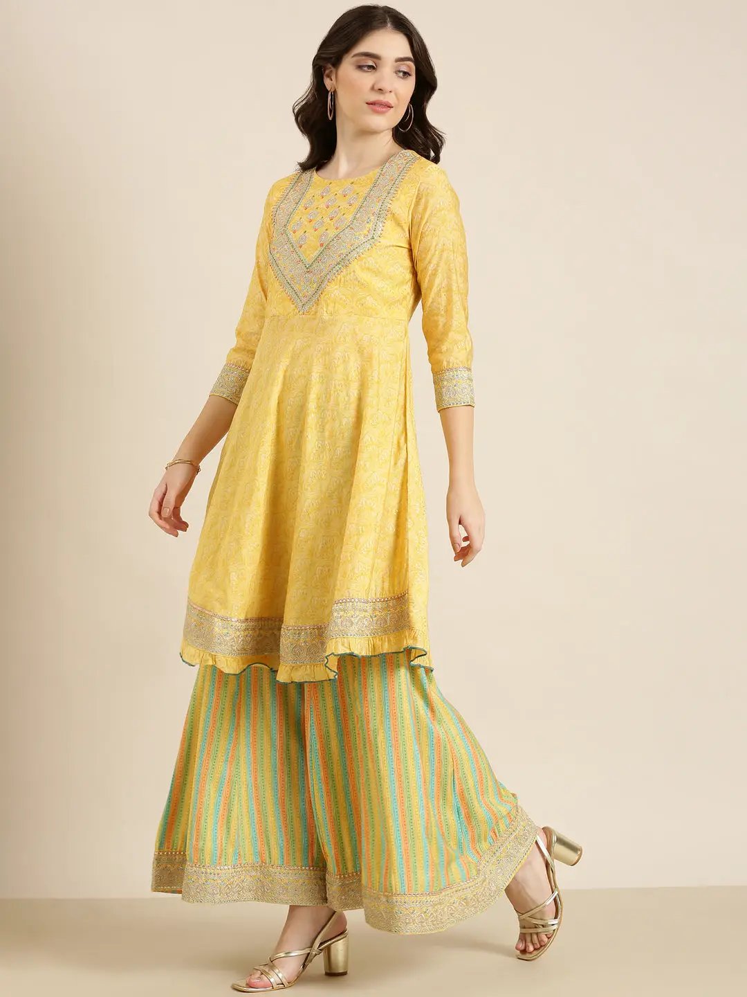Women's Yellow Ethnic Motifs Printed Thread Work Kurta Set With Dupatta